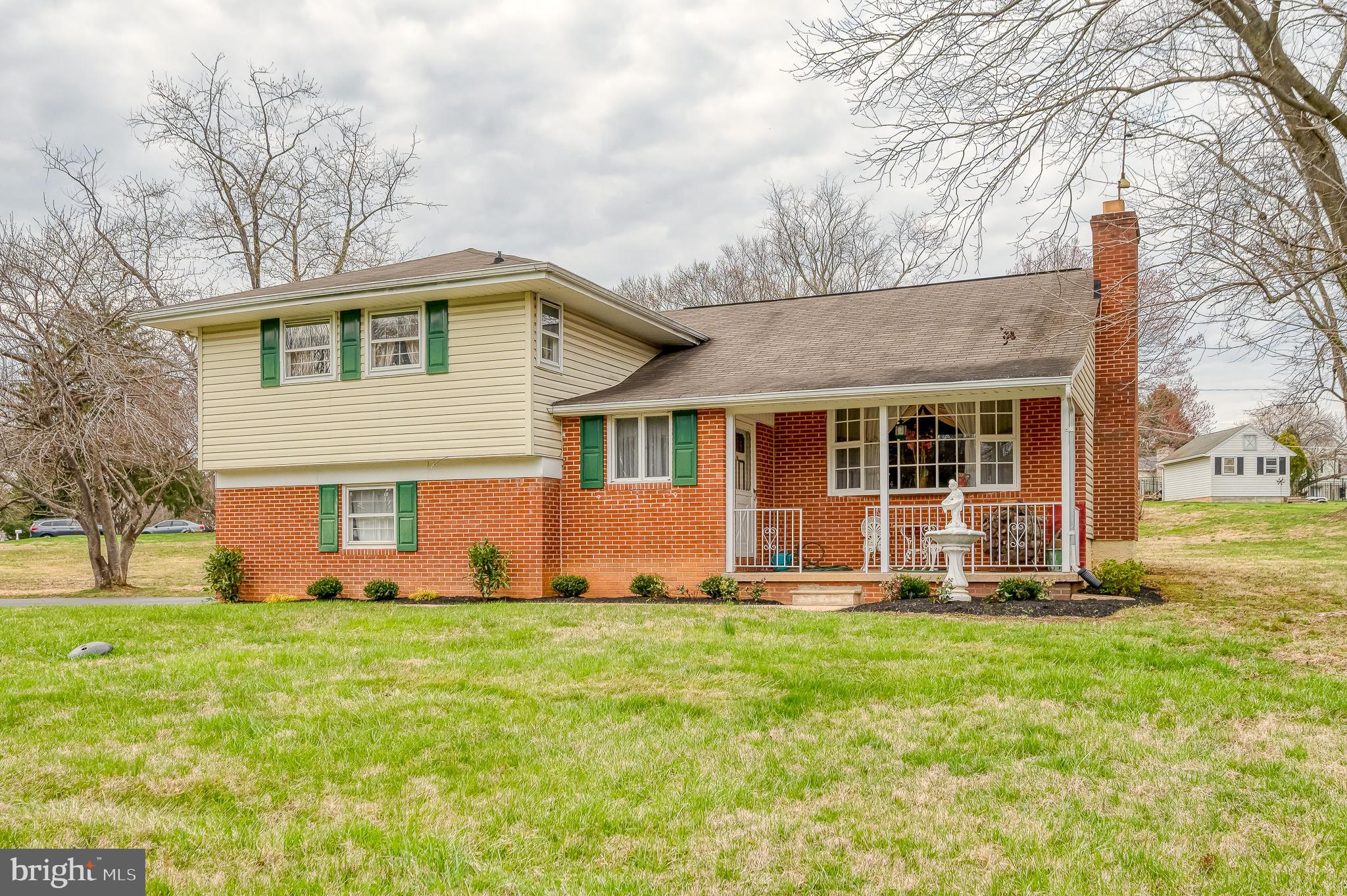 OAKLYN MANOR - Residential