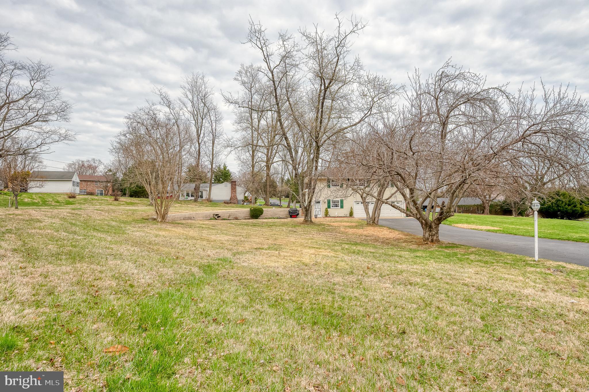 OAKLYN MANOR - Residential