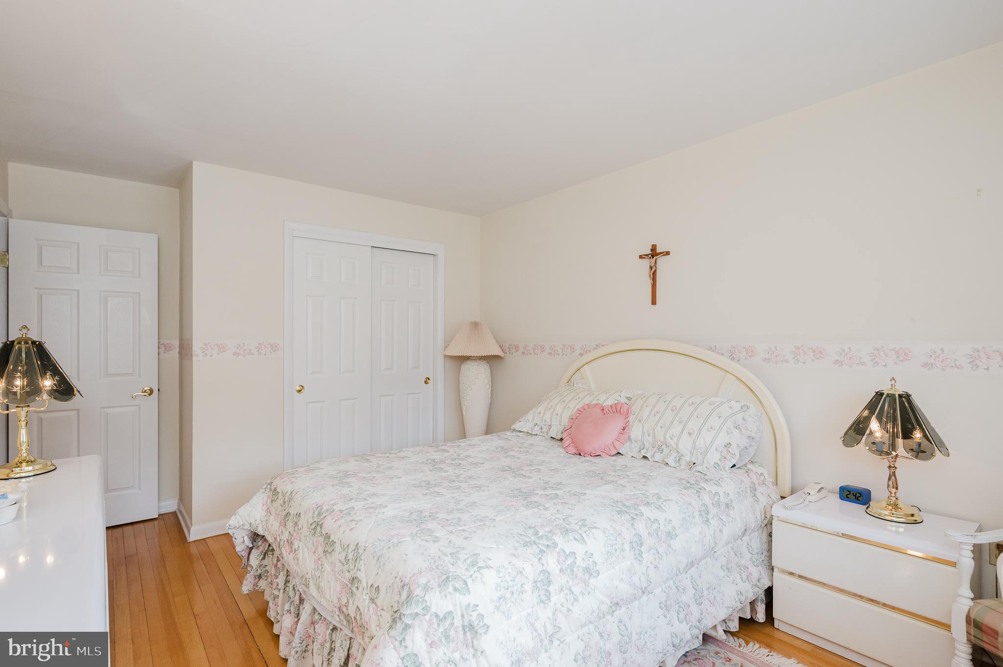 OAKLYN MANOR - Residential