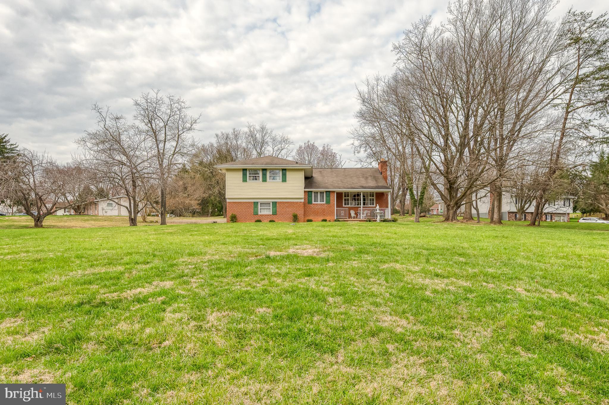 OAKLYN MANOR - Residential