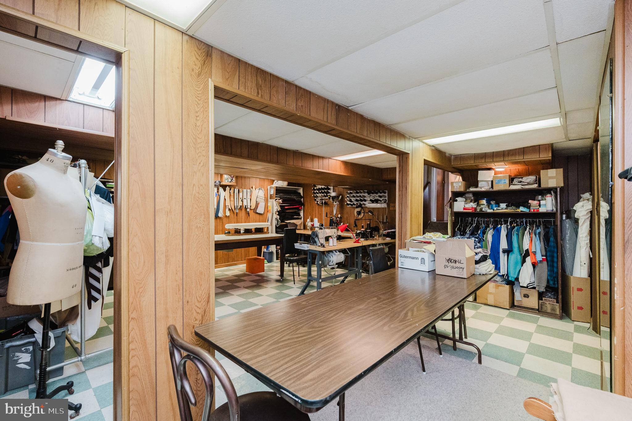 OAKLYN MANOR - Residential