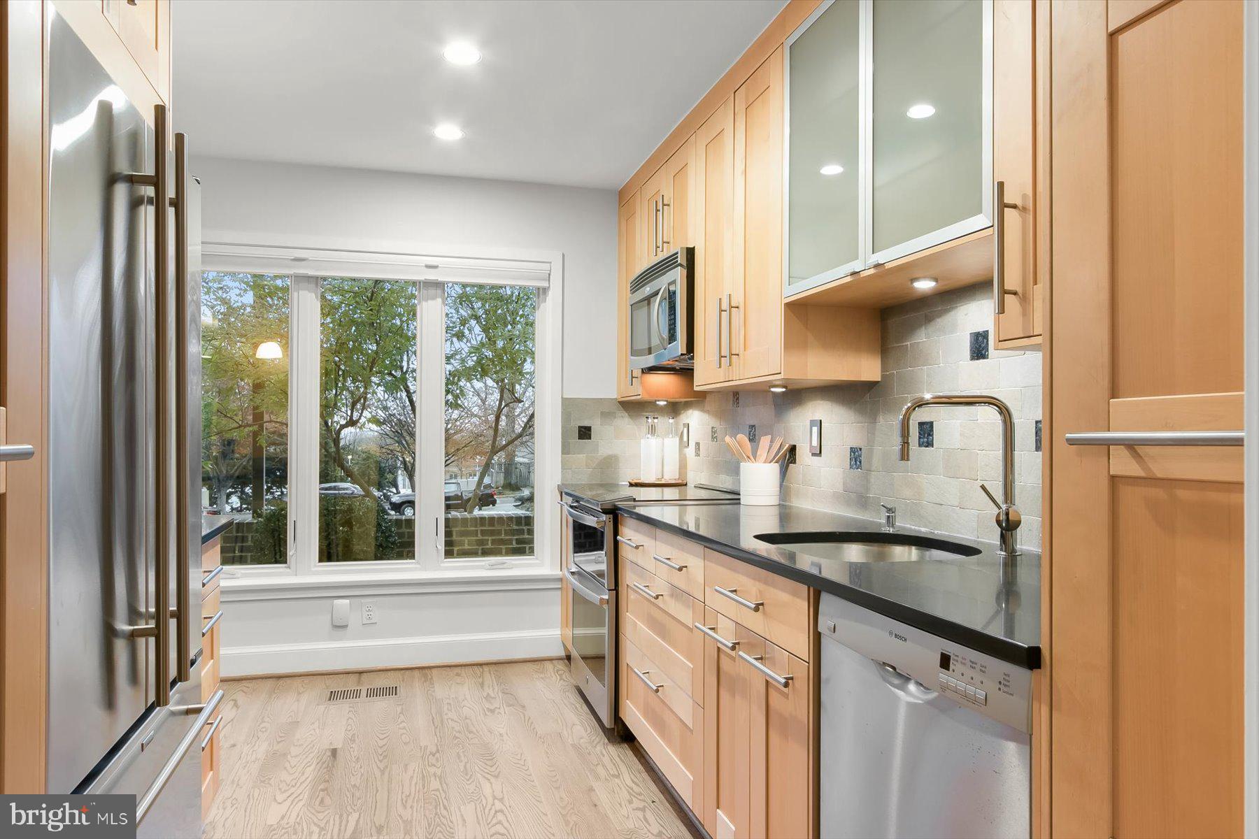 4297 EMBASSY PARK DRIVE NW