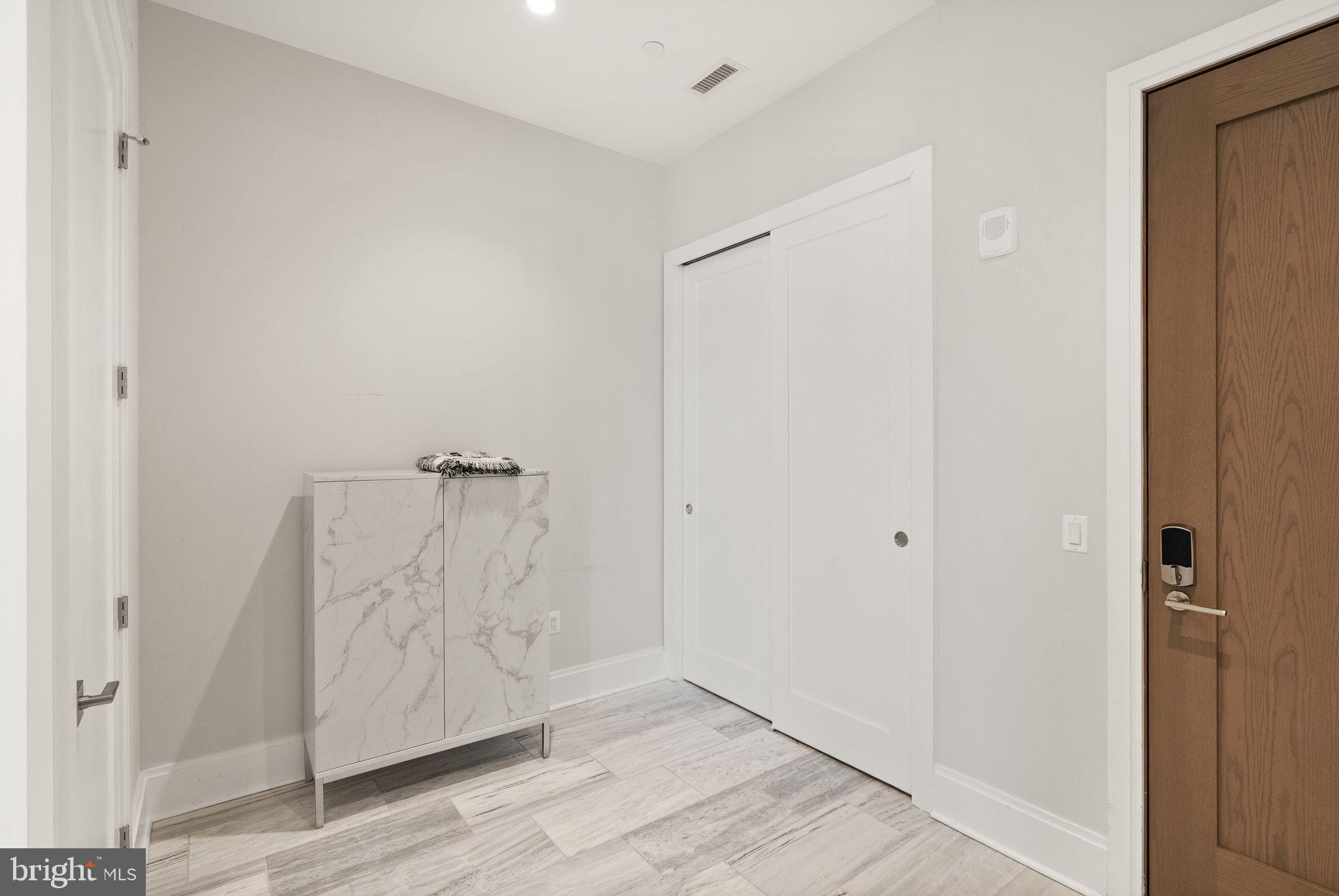 TYSONS CORNER - Residential Lease