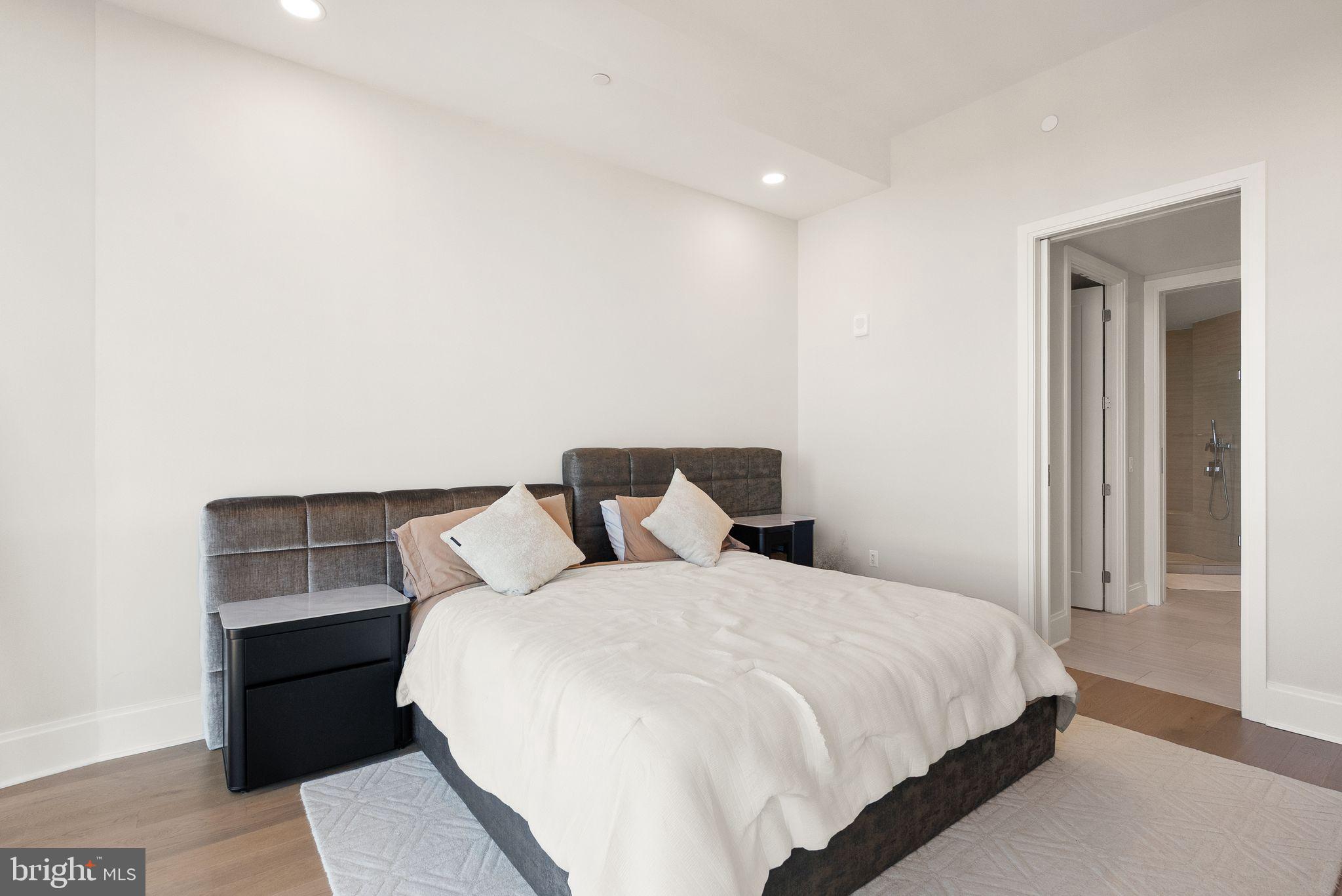 TYSONS CORNER - Residential Lease