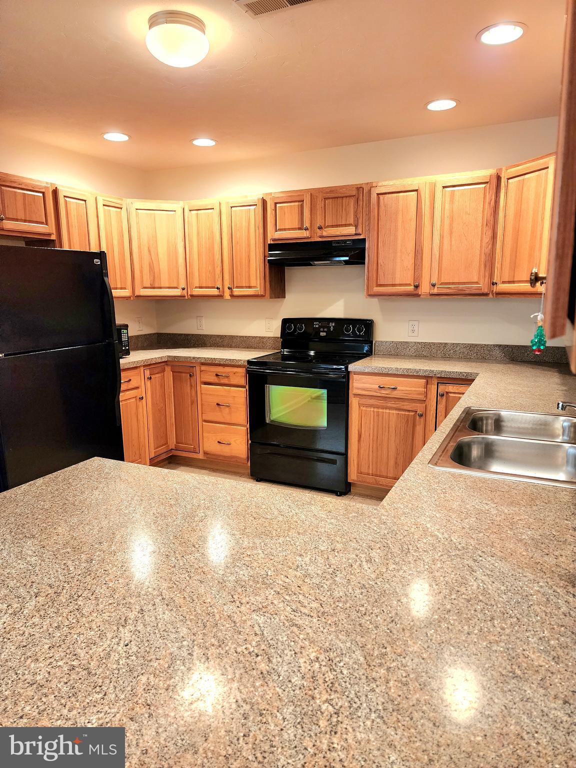 ROTH'S FARM VILLAGE CONDO - Residential