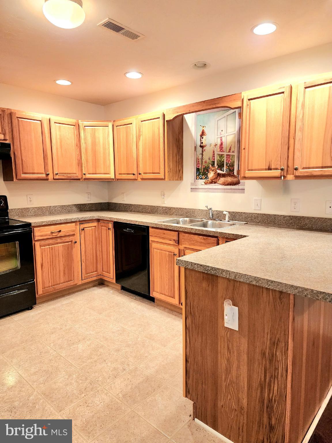 ROTH'S FARM VILLAGE CONDO - Residential