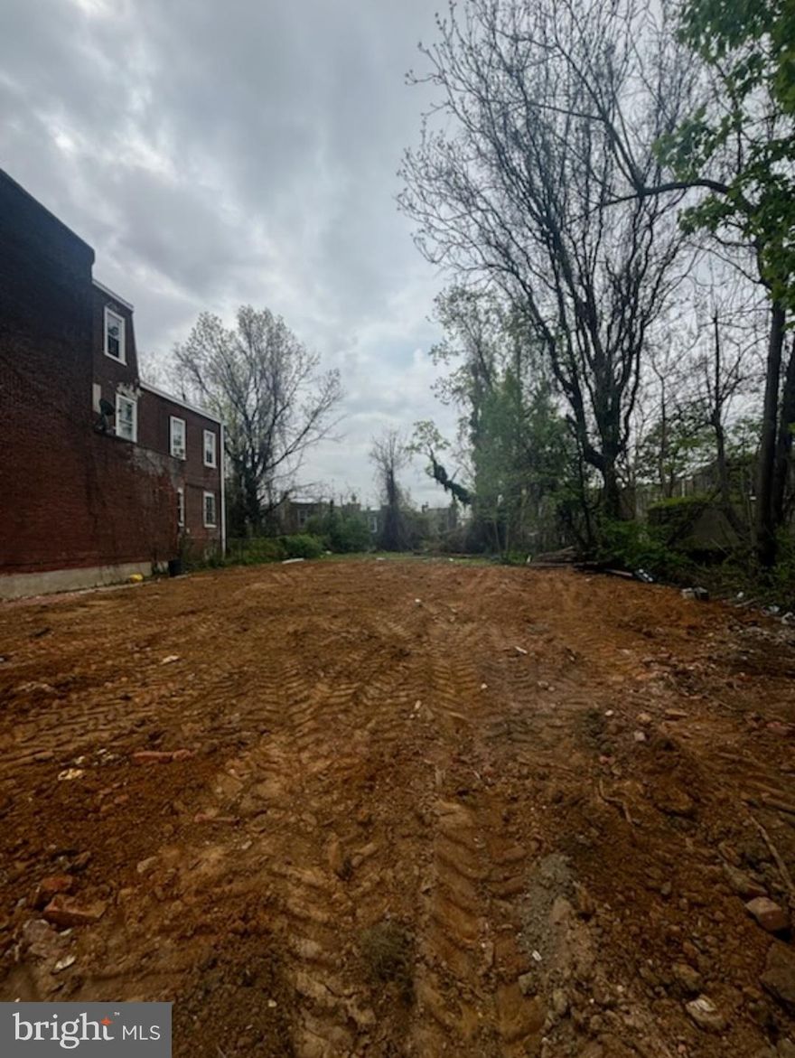 🏡 Vacant Lot Opportunity – 2030 W. Ontario St, Philadelphia, PA 19140 Build Mulit Family vision on this vacant  lot located on a quiet residential block in North Philadelphia. Whether you’re a builder, investor, or homeowner, this is a great opportunity to develop a Multi-family home or hold as a long-term investment in a rapidly improving area. . ✅ Zoning: RSA5 –  ✅ Lot Type: Vacant Residential Land ✅ Utilities: Available at street ✅ Location: Convenient access to Broad St, public transportation, local schools, and shopping centers This parcel offers excellent potential for new construction or redevelopment, surrounded by many updated homes and ongoing revitalization projects. . 💡 Perfect for developers looking to expand their portfolio or individuals ready to build in Philadelphia! 📍 0 💰 Don’t