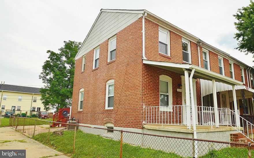 RENOVATED ROW-HOME WITH 3 FINISHED LVL. FRONT PORCH, CENTRAL A/C, HARDWOOD FLOOR THROUGHOUT, BEAUTIFUL KITCHEN W/ 42" CABINETS, SS APPLIANCES, GRANITE COUNTER-TOPS, 2nd LEVEL W/ 2 LARGE BEDROOMS & 1 FULL BATH, FULLY FINISHED BASEMENT WITH  REC ROOM AND .5 BATH ! BIG FENCED BACKYARD W/PARKING SPACE.