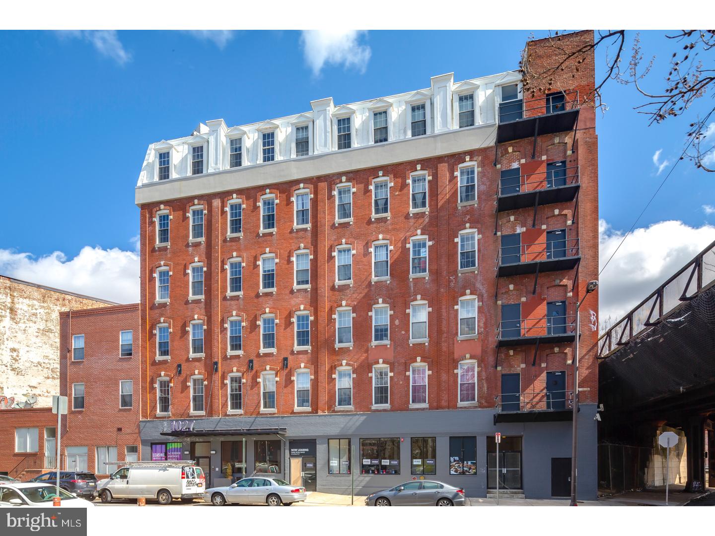 SPRING ARTS - Residential Lease