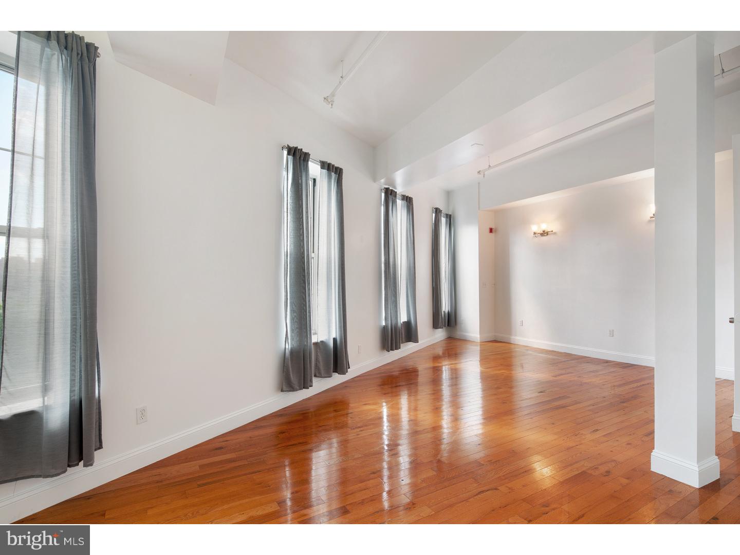 SPRING ARTS - Residential Lease