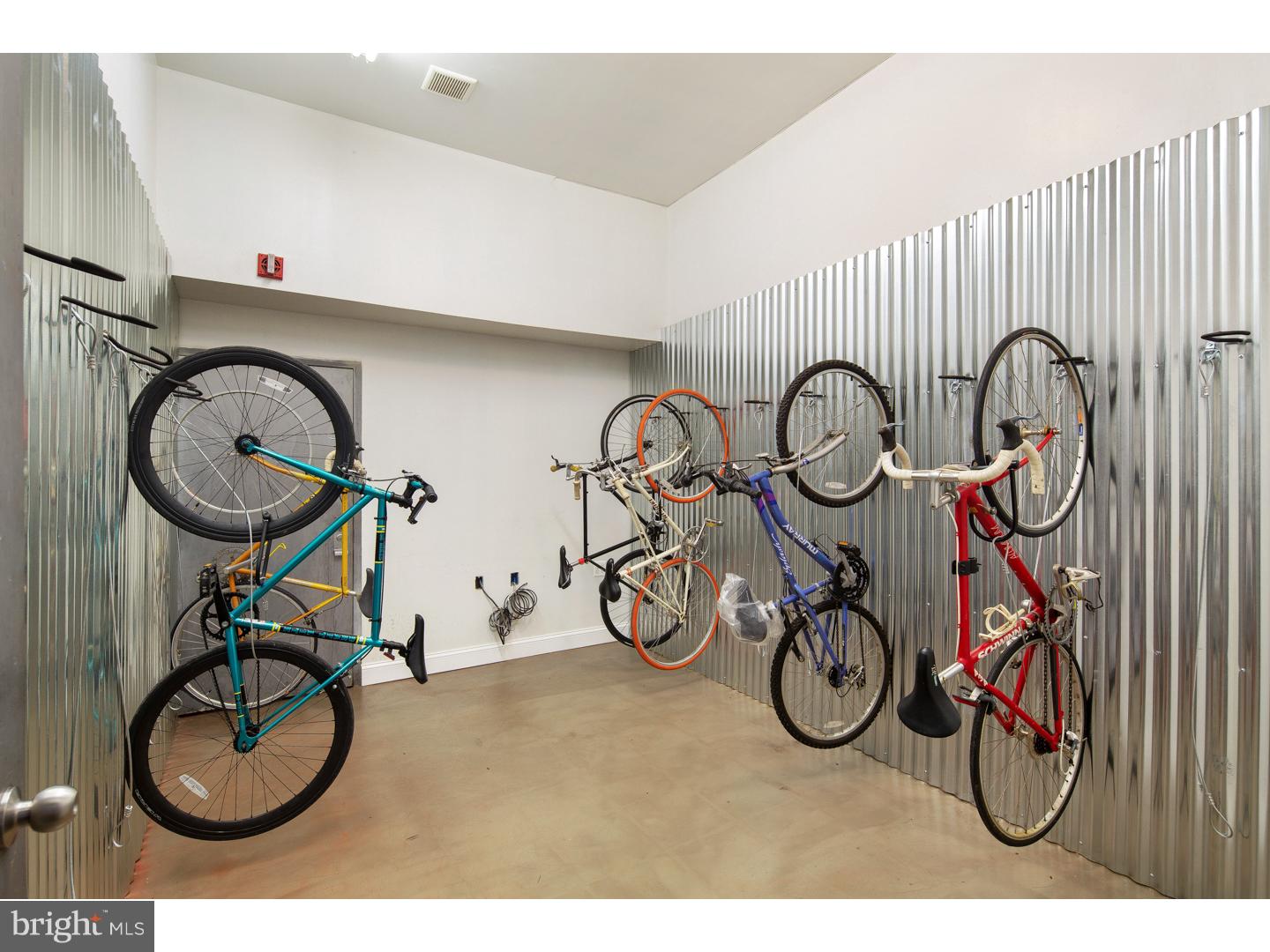 SPRING ARTS - Residential Lease