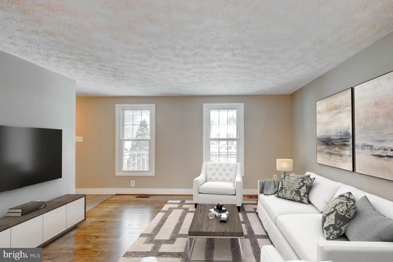 WOODBRIDGE VALLEY - Residential