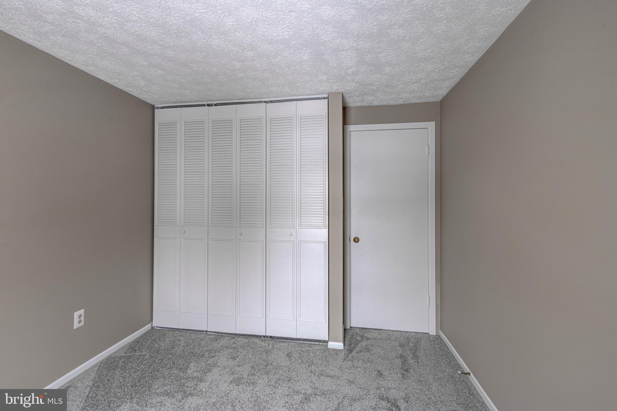 WOODBRIDGE VALLEY - Residential