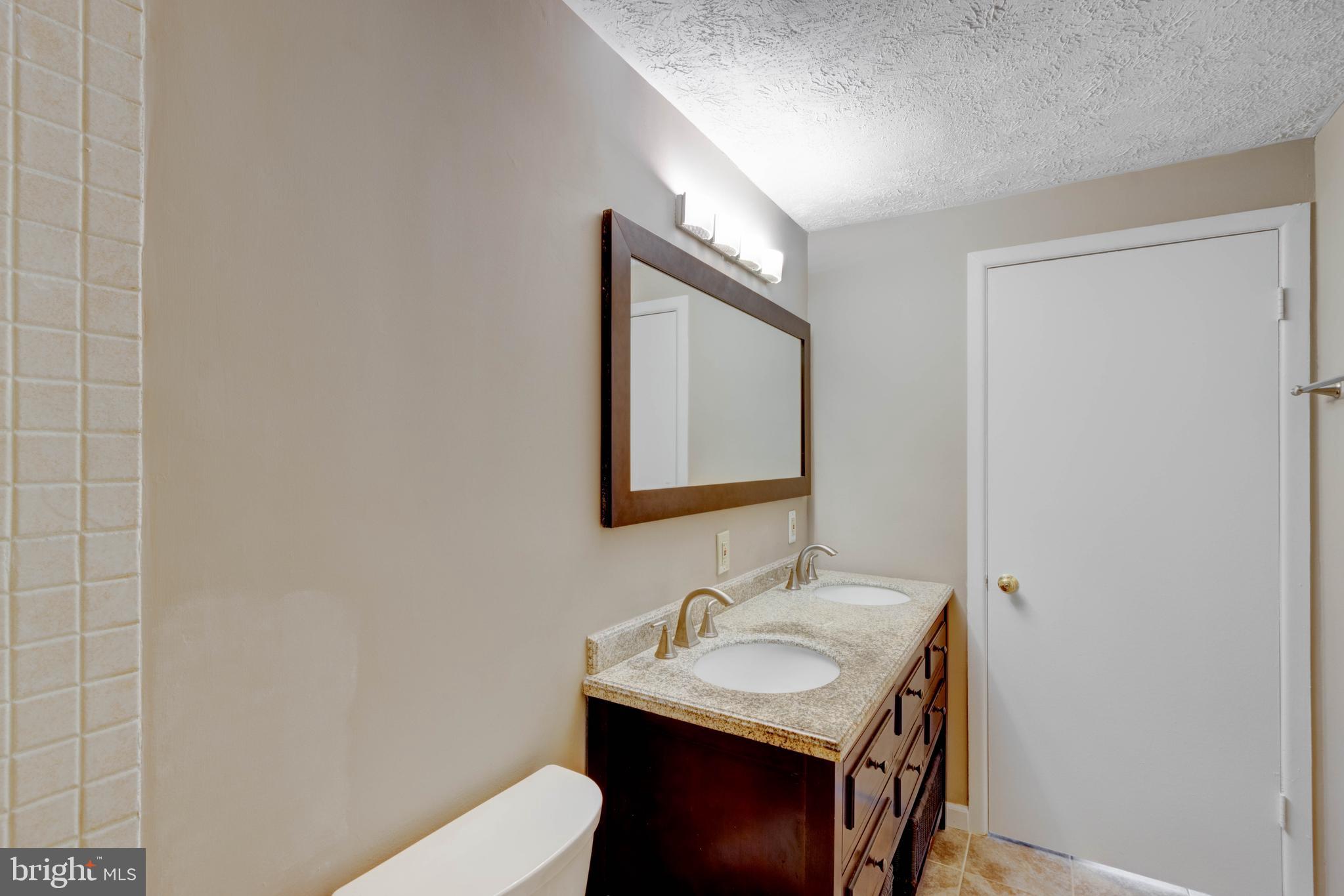 WOODBRIDGE VALLEY - Residential