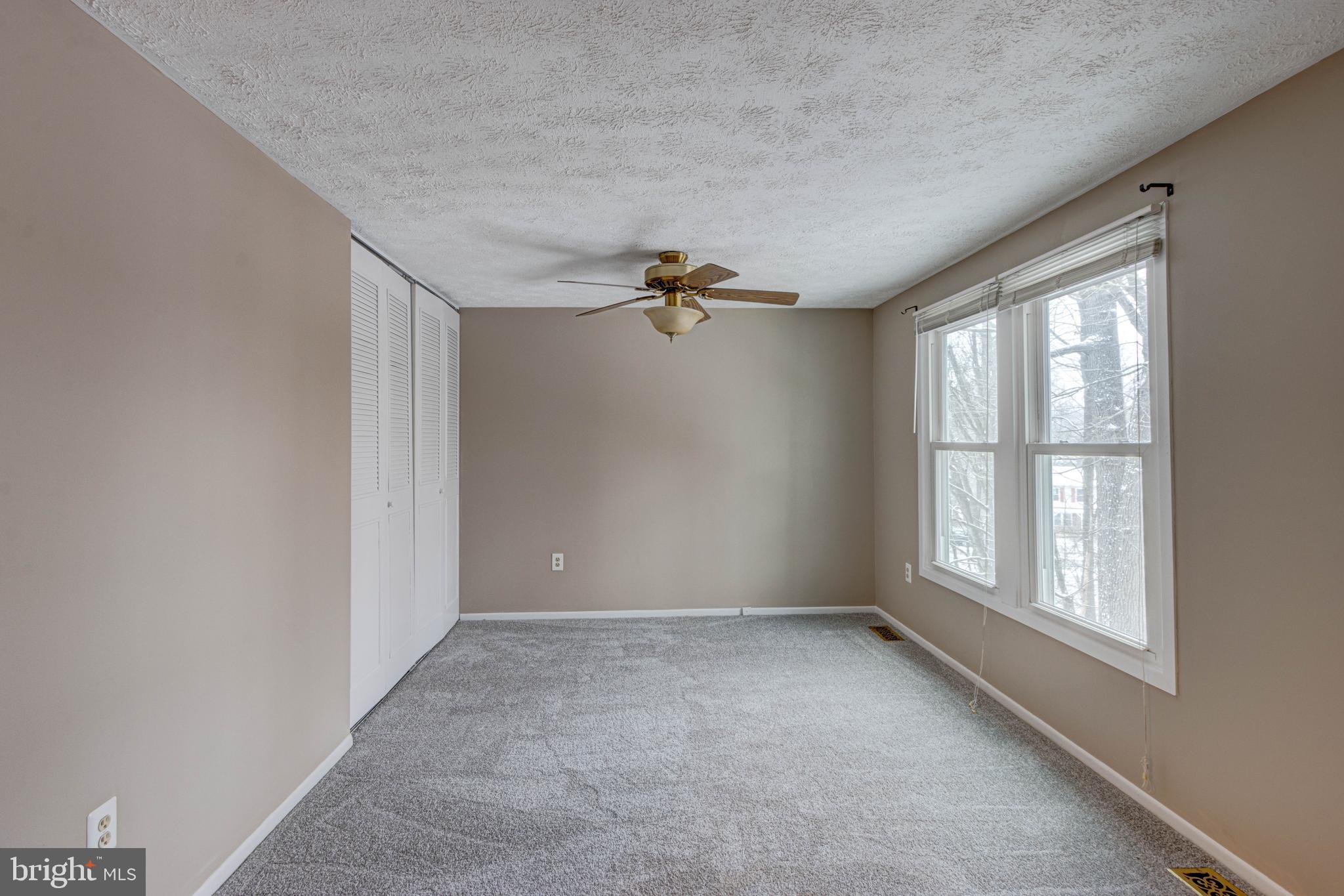 WOODBRIDGE VALLEY - Residential