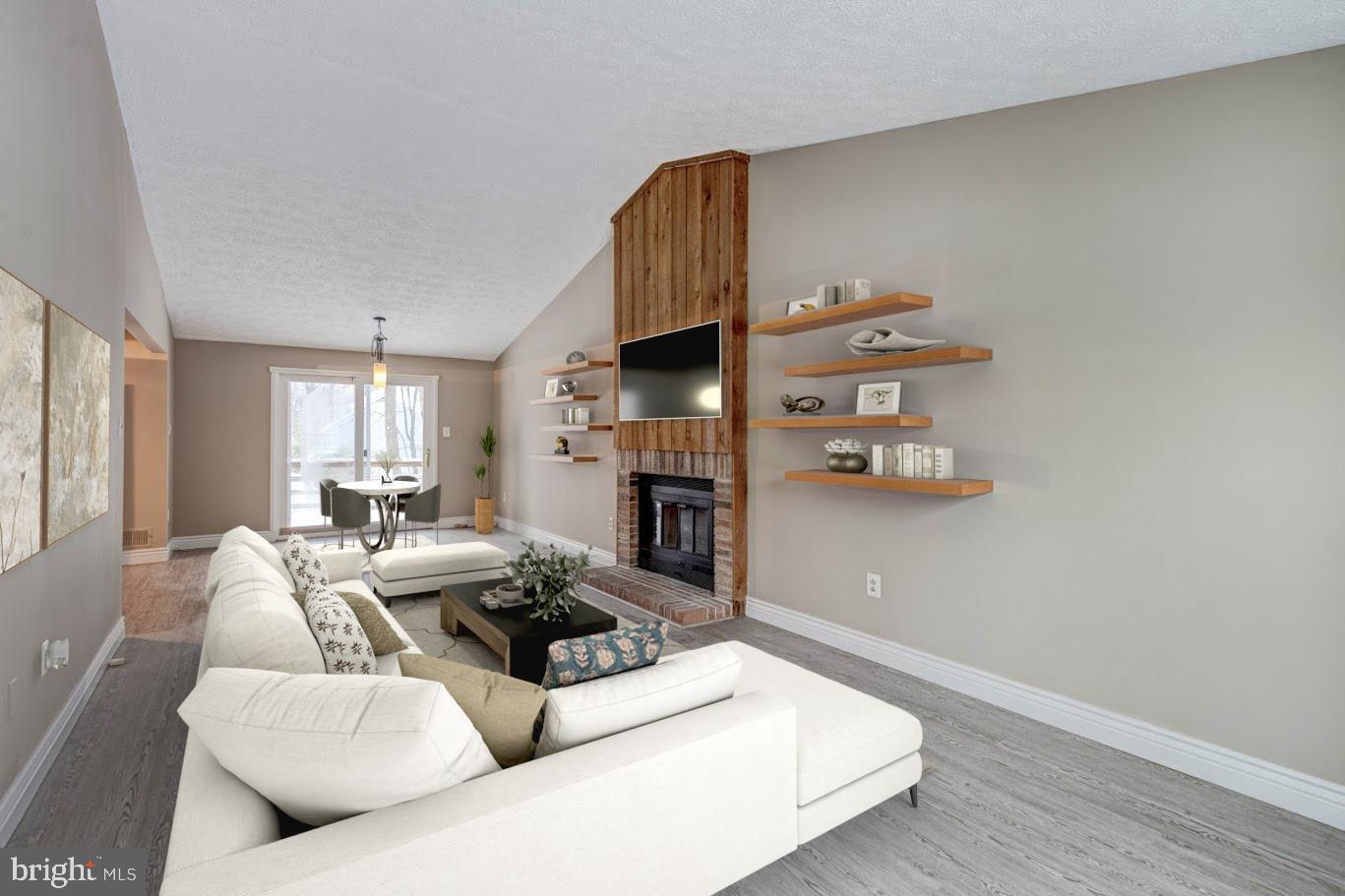 WOODBRIDGE VALLEY - Residential