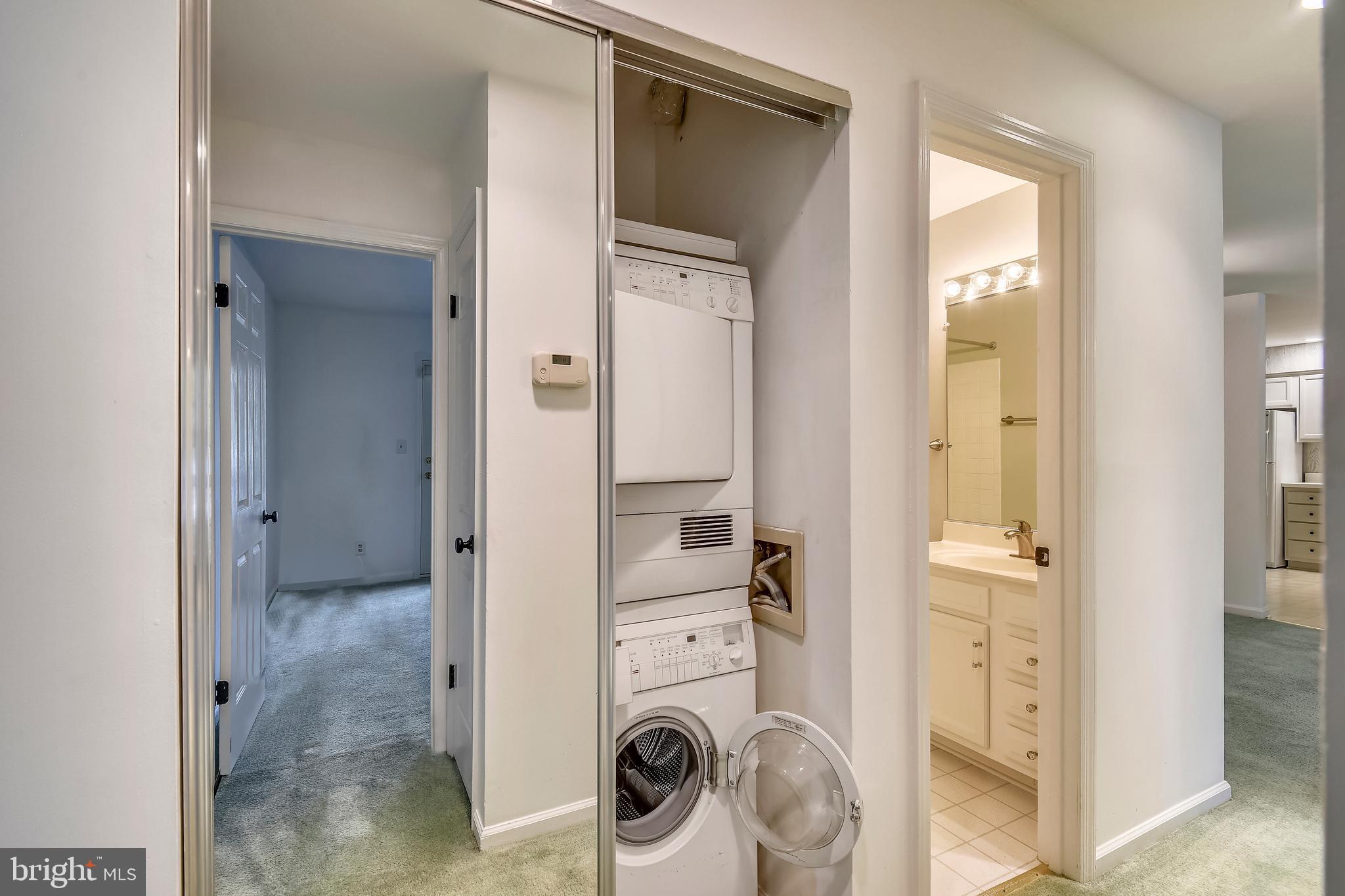 STRATFORD PLACE AT KINGS - Residential