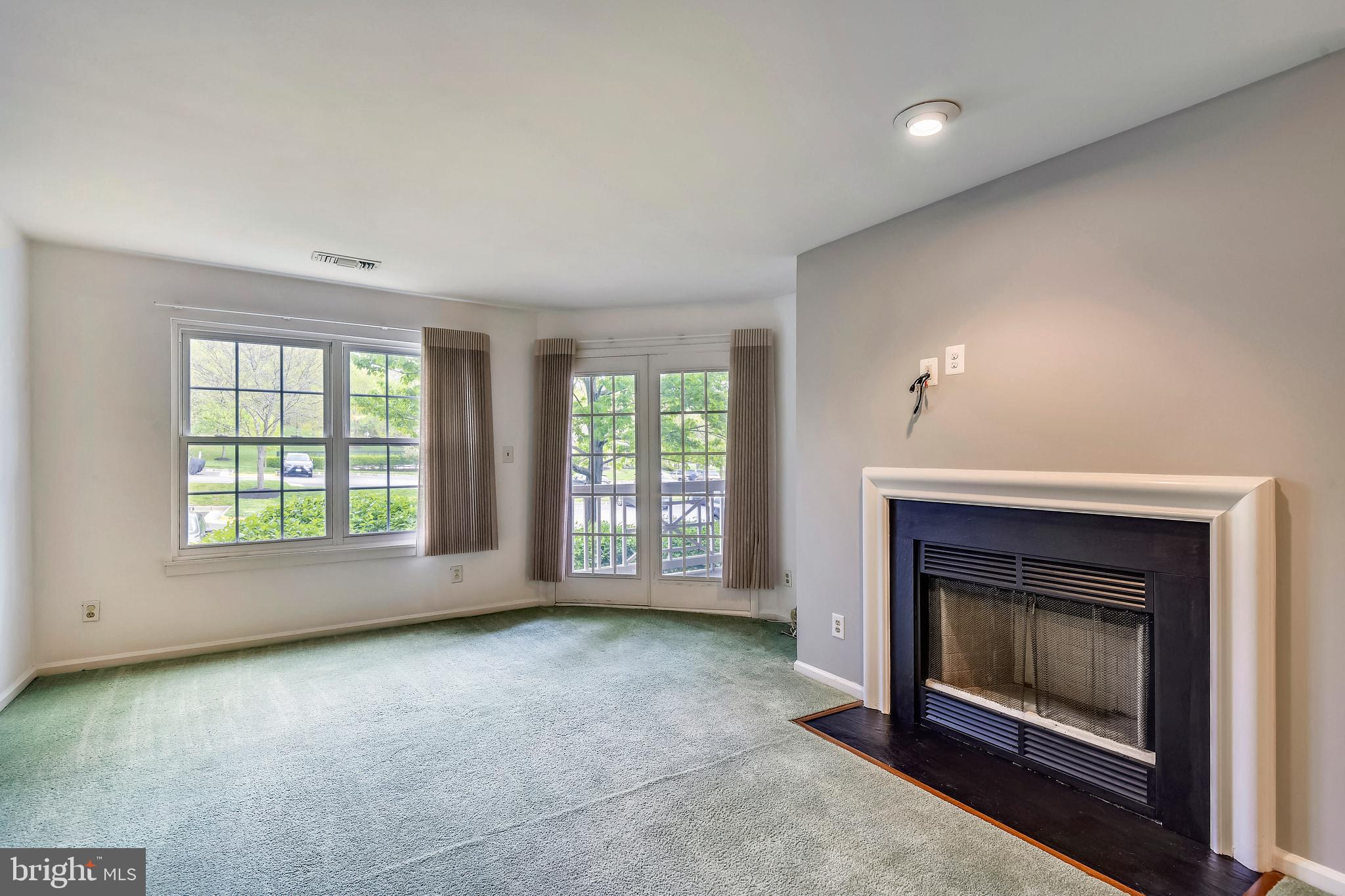 STRATFORD PLACE AT KINGS - Residential