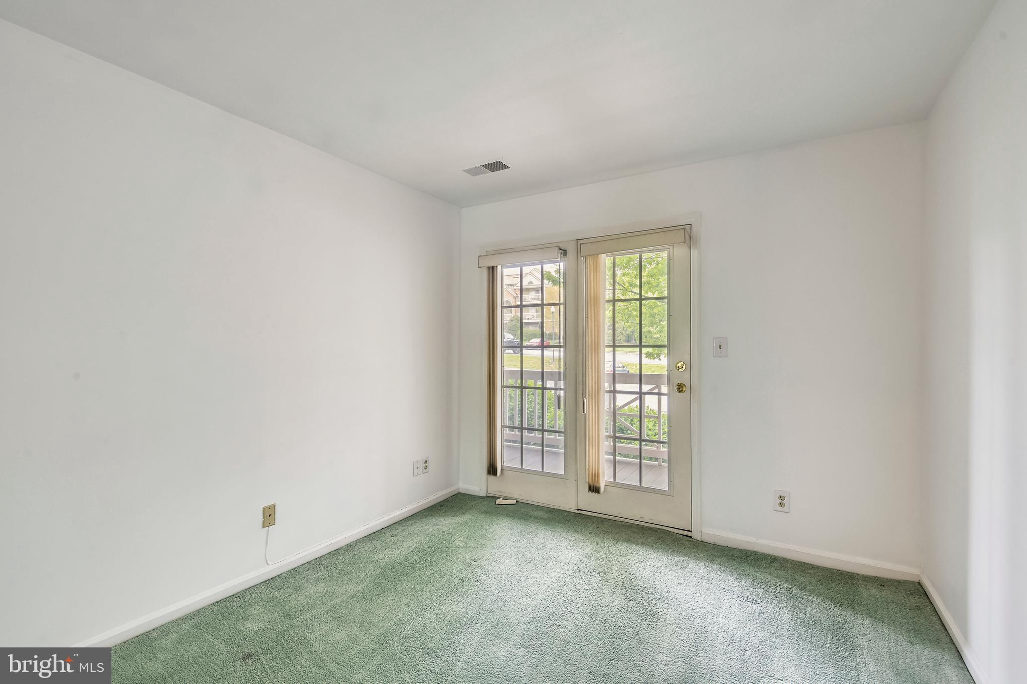 STRATFORD PLACE AT KINGS - Residential