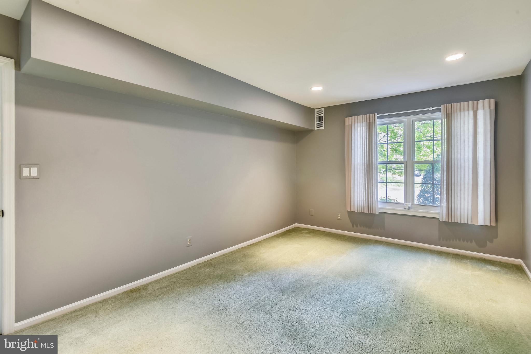 STRATFORD PLACE AT KINGS - Residential