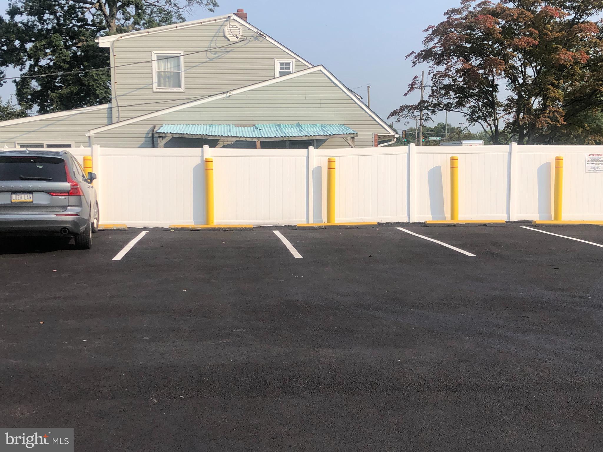 ACADEMY GARDENS - Commercial Lease