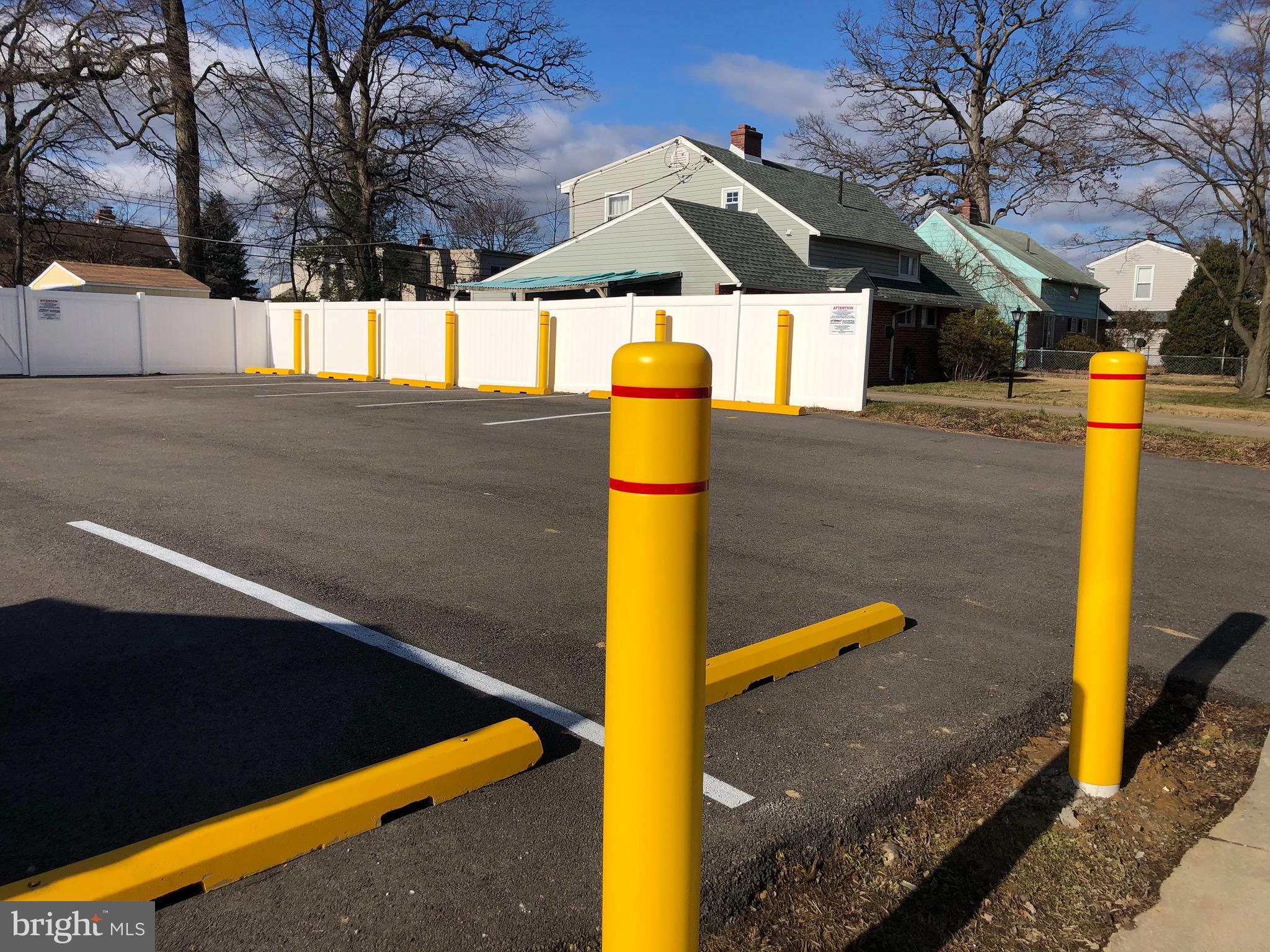 ACADEMY GARDENS - Commercial Lease