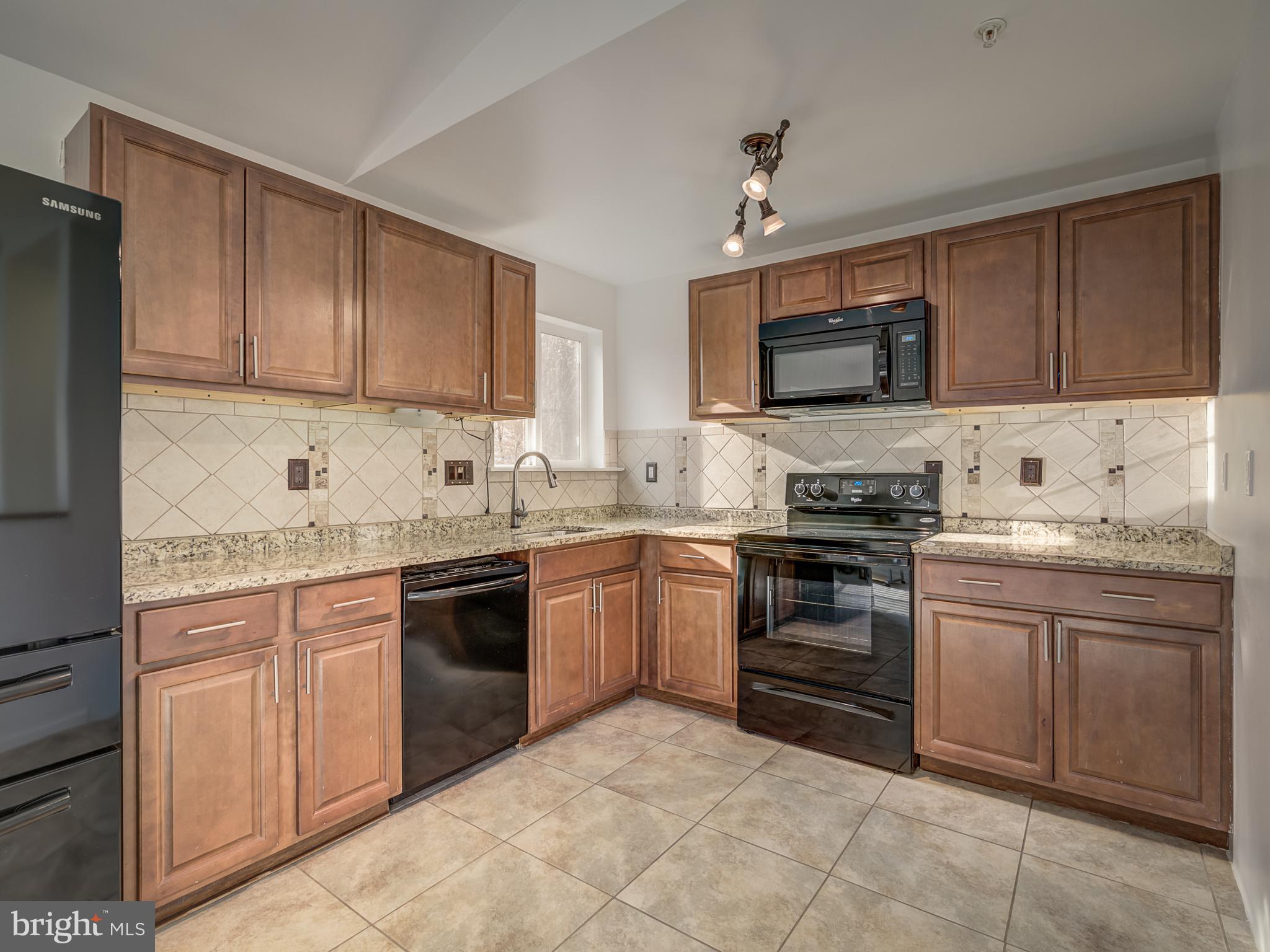 WESTWOOD EST SUB - Residential