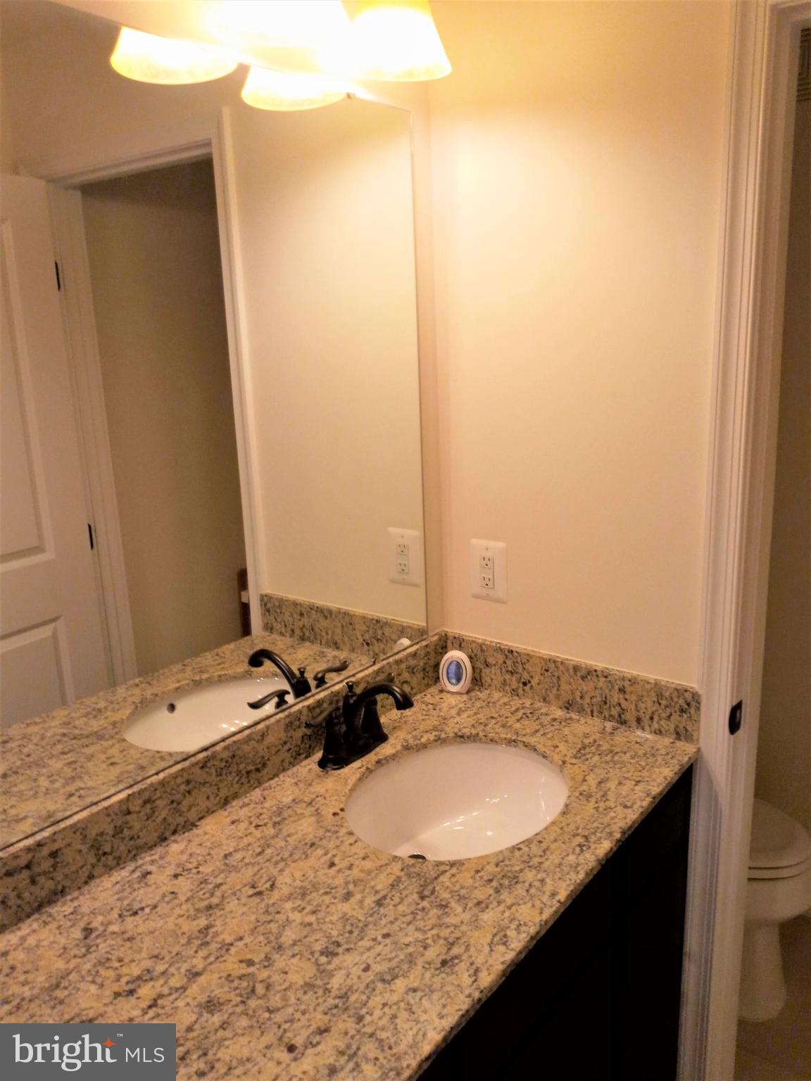 LOUDOUN CROSSING CONDOMINIUM - Residential