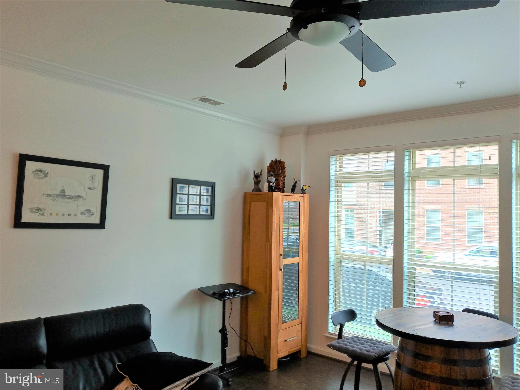 LOUDOUN CROSSING CONDOMINIUM - Residential