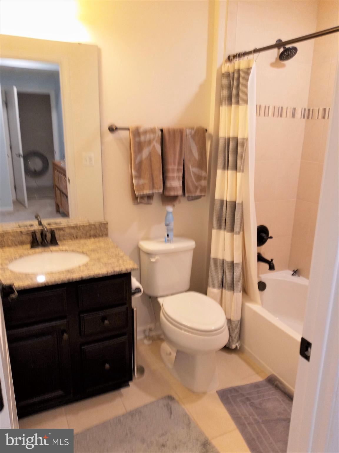 LOUDOUN CROSSING CONDOMINIUM - Residential