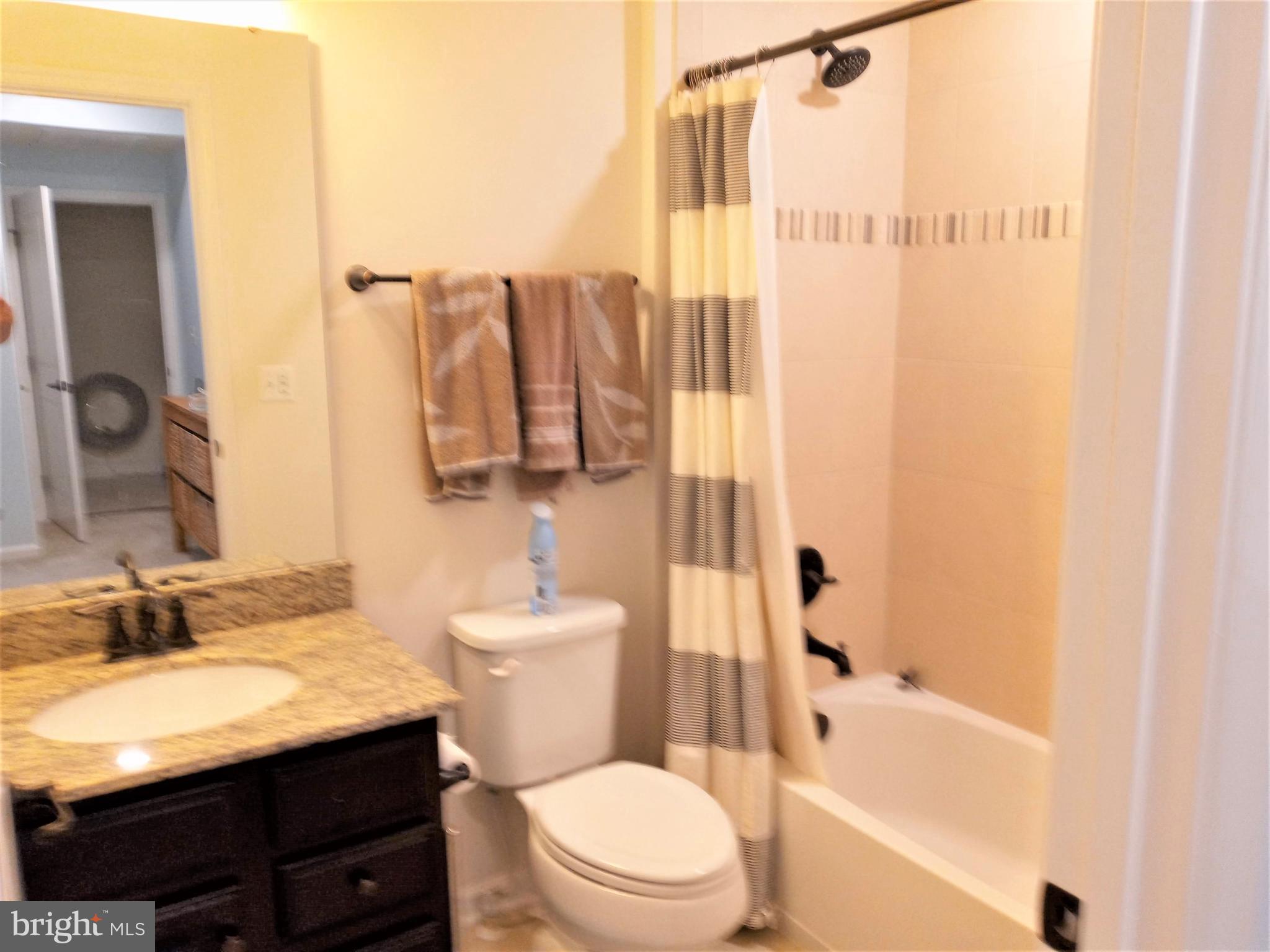 LOUDOUN CROSSING CONDOMINIUM - Residential