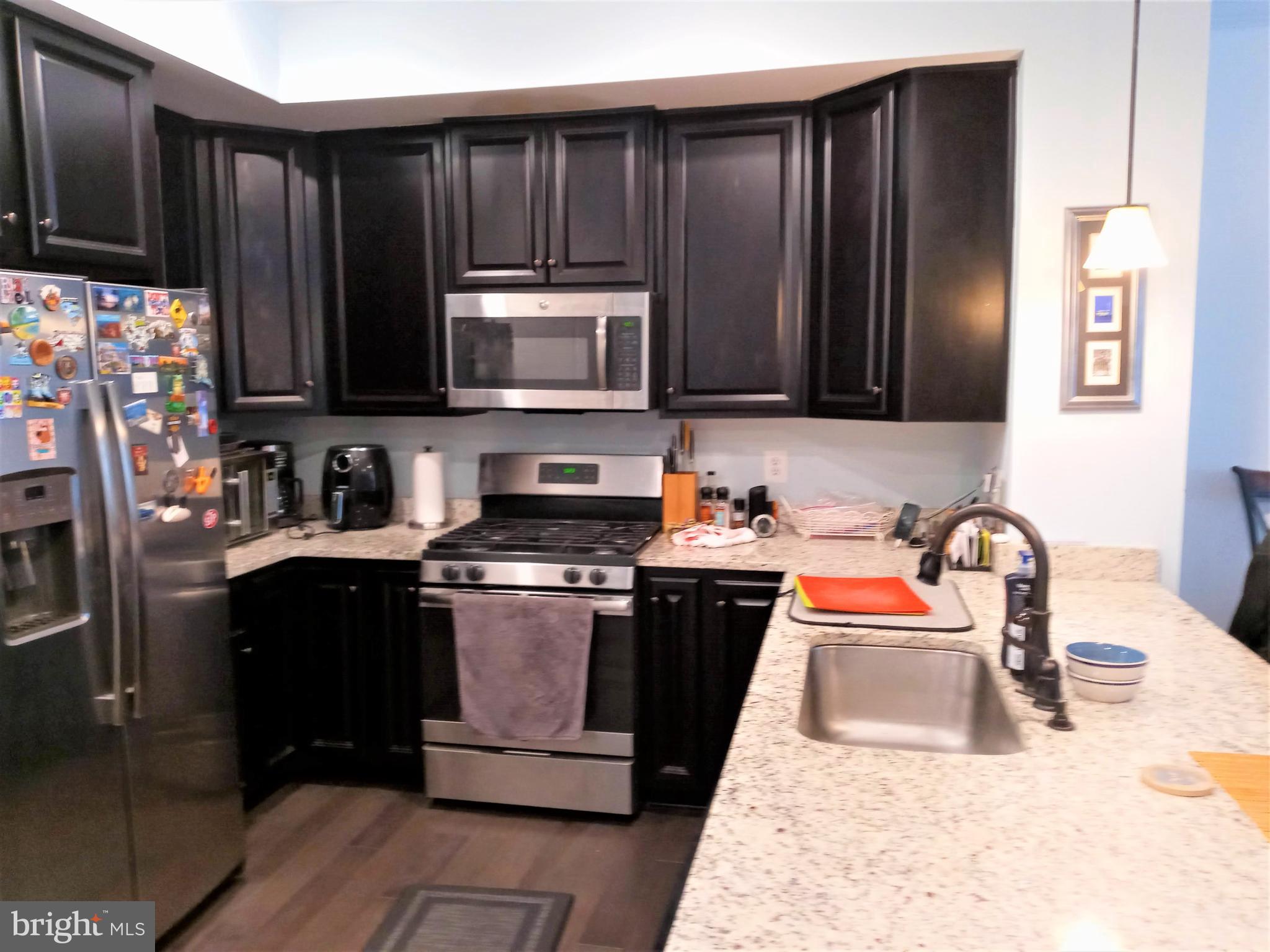 LOUDOUN CROSSING CONDOMINIUM - Residential