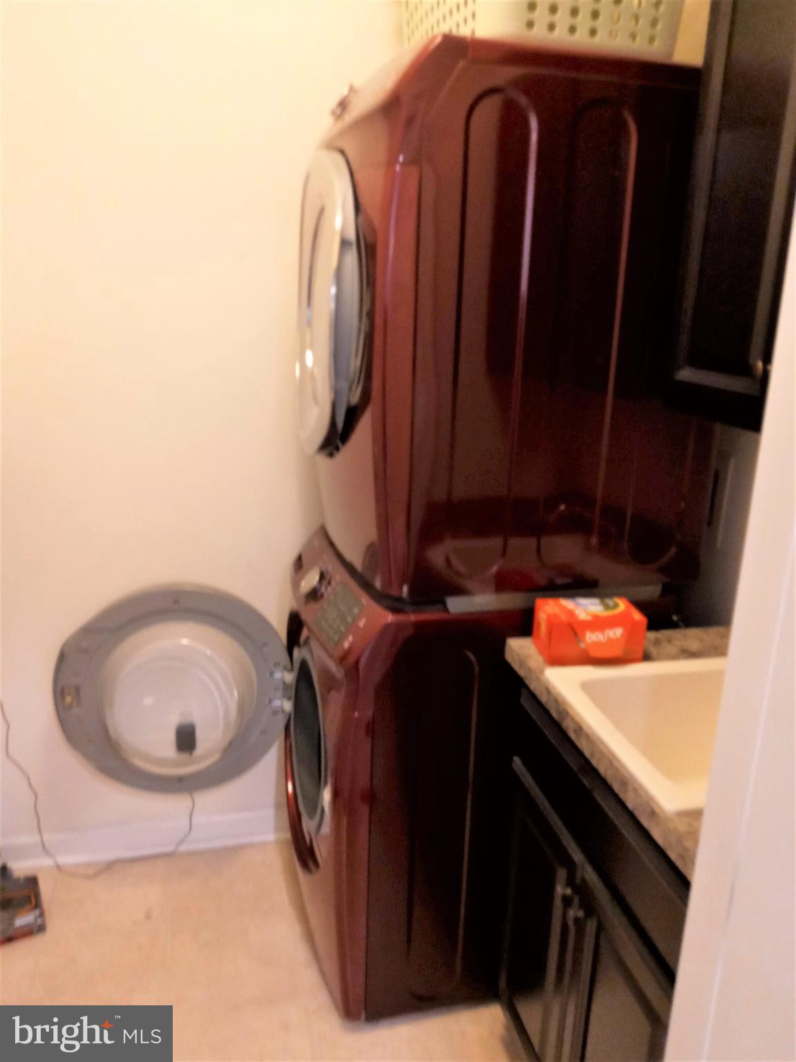 LOUDOUN CROSSING CONDOMINIUM - Residential