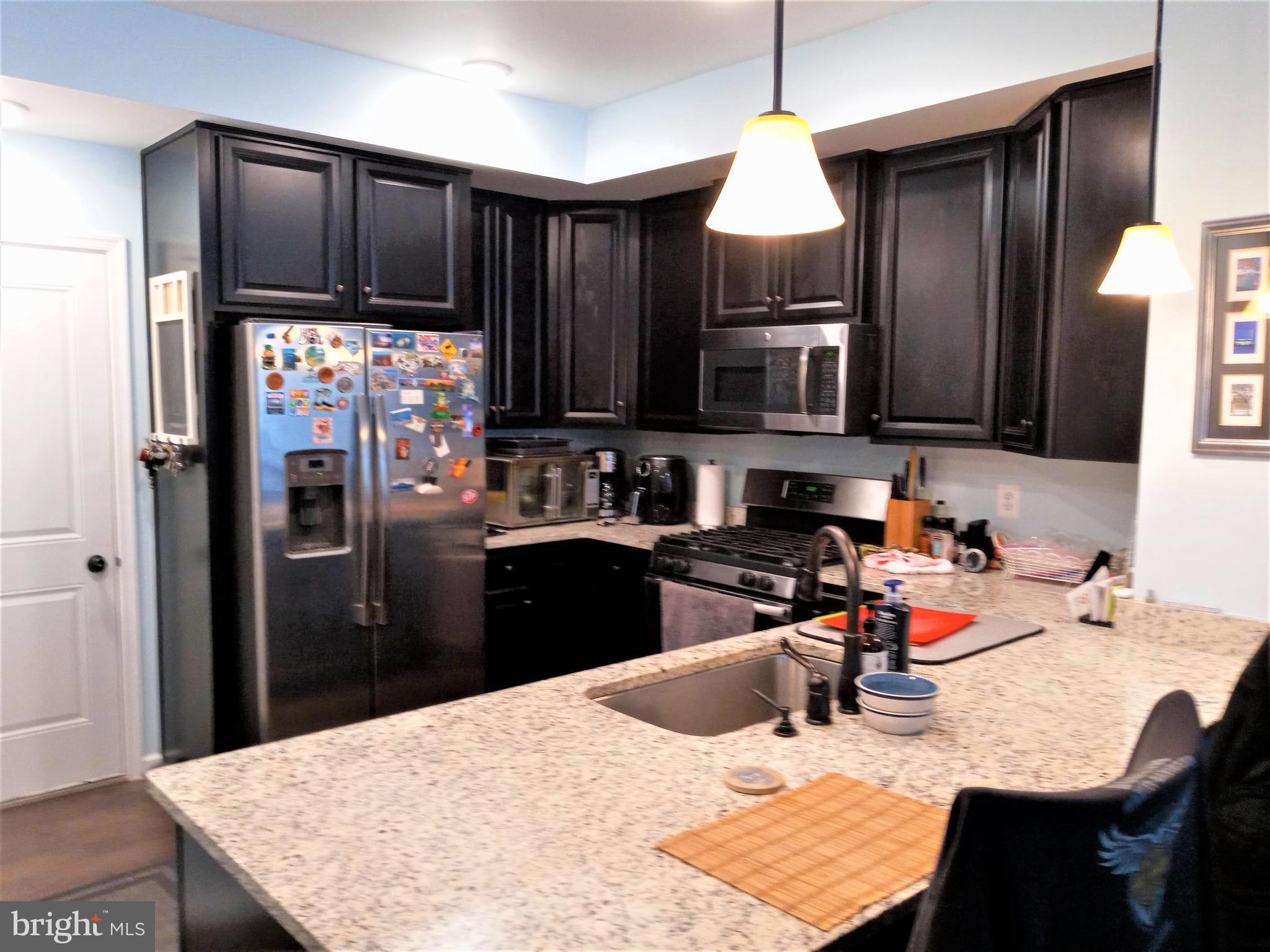 LOUDOUN CROSSING CONDOMINIUM - Residential