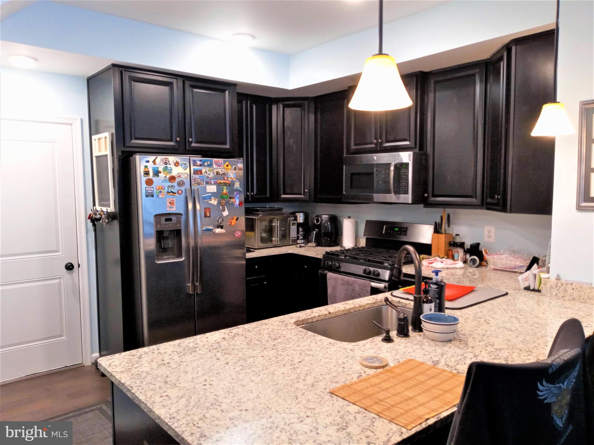 LOUDOUN CROSSING CONDOMINIUM - Residential