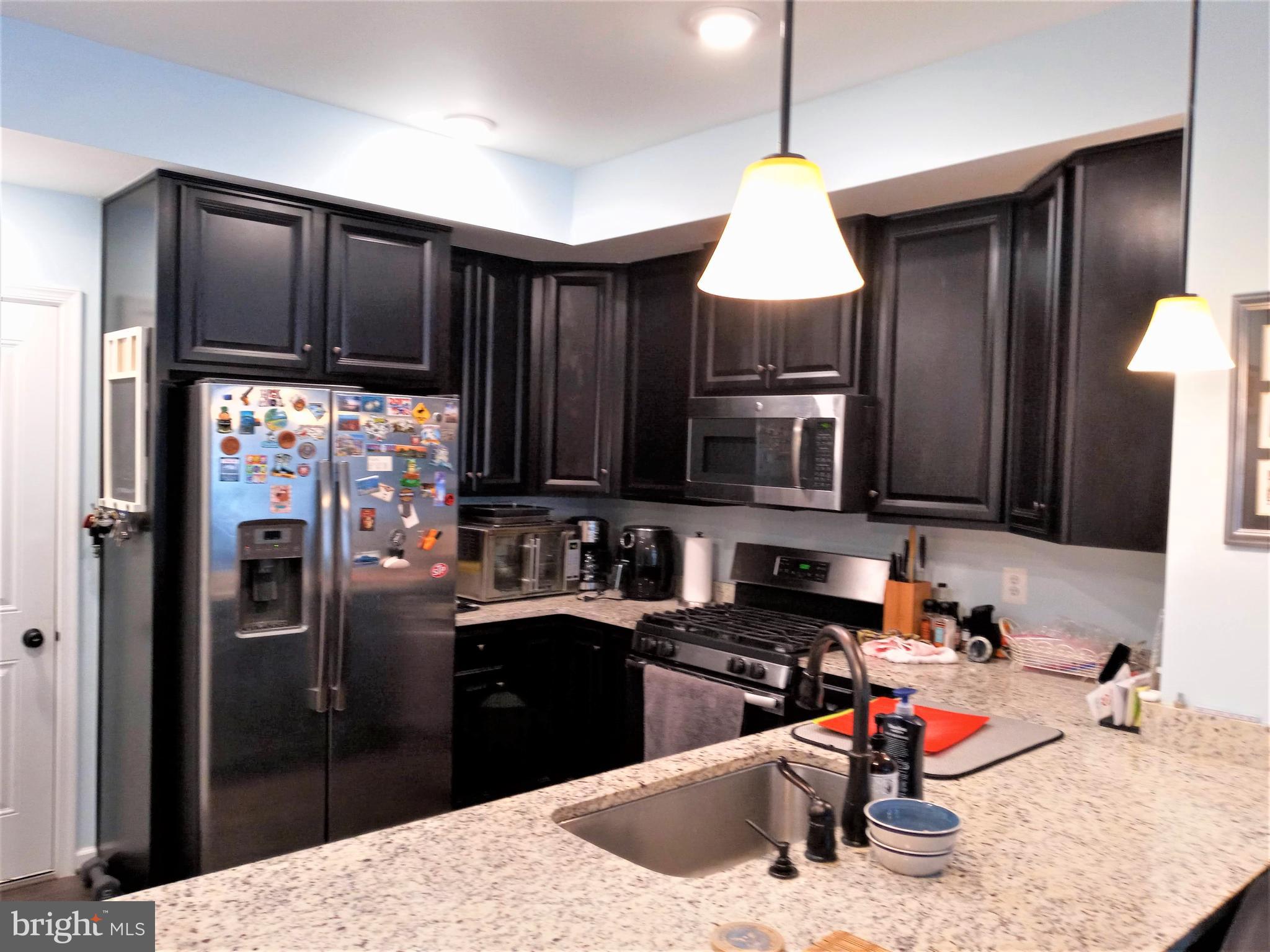 LOUDOUN CROSSING CONDOMINIUM - Residential