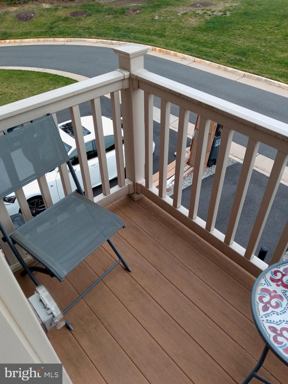 LOUDOUN CROSSING CONDOMINIUM - Residential