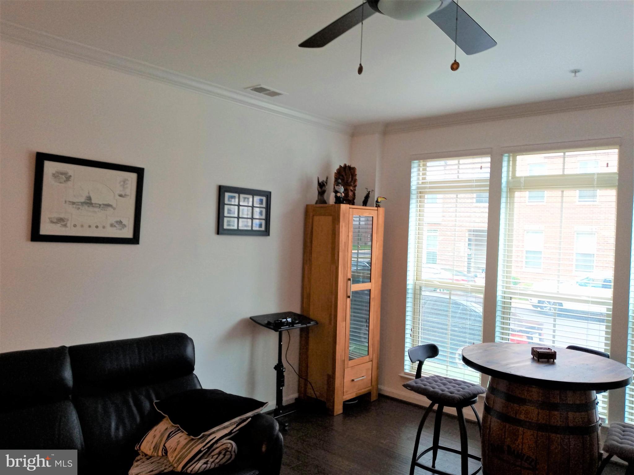 LOUDOUN CROSSING CONDOMINIUM - Residential