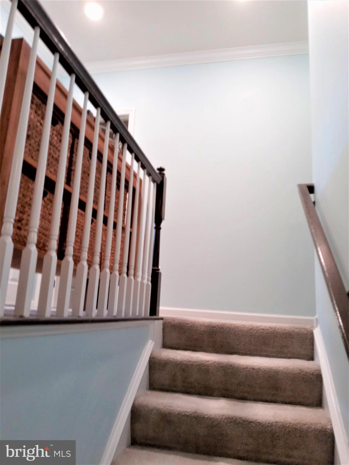 LOUDOUN CROSSING CONDOMINIUM - Residential