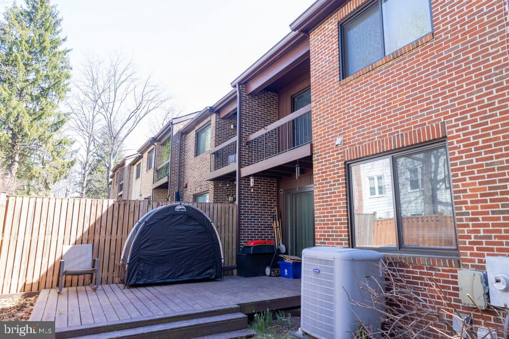 HILLSIDE RIDGE - Residential