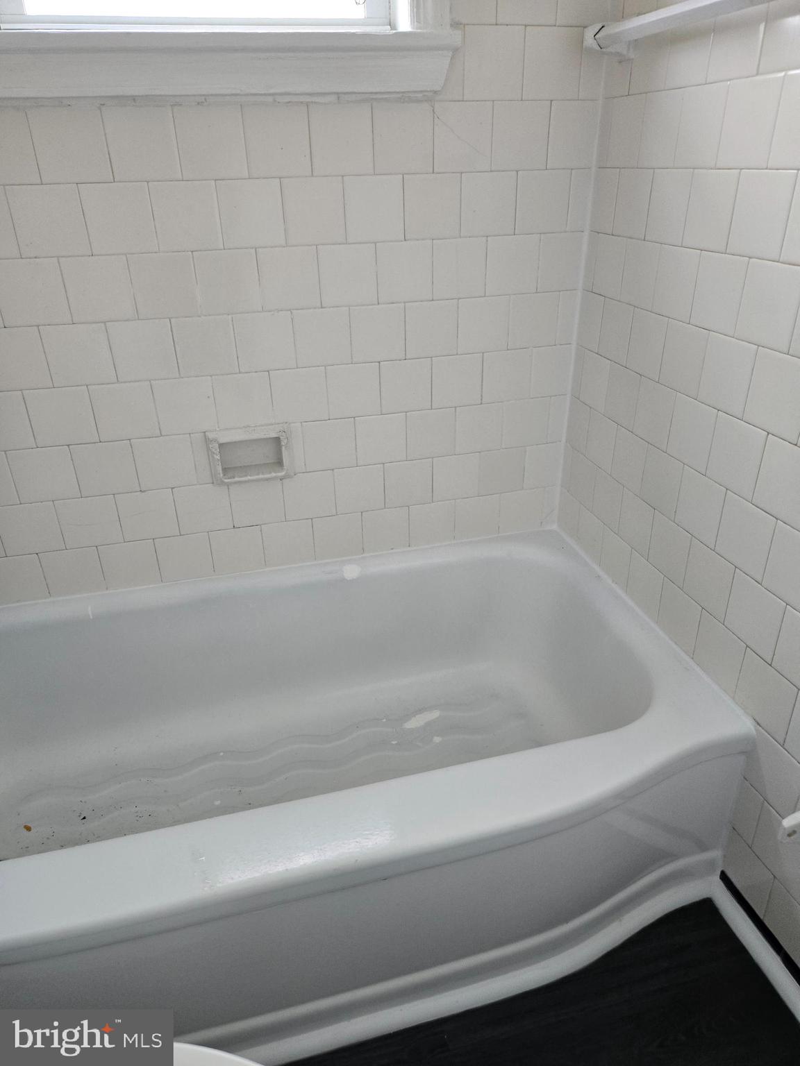 FALLSTAFF - Residential Lease