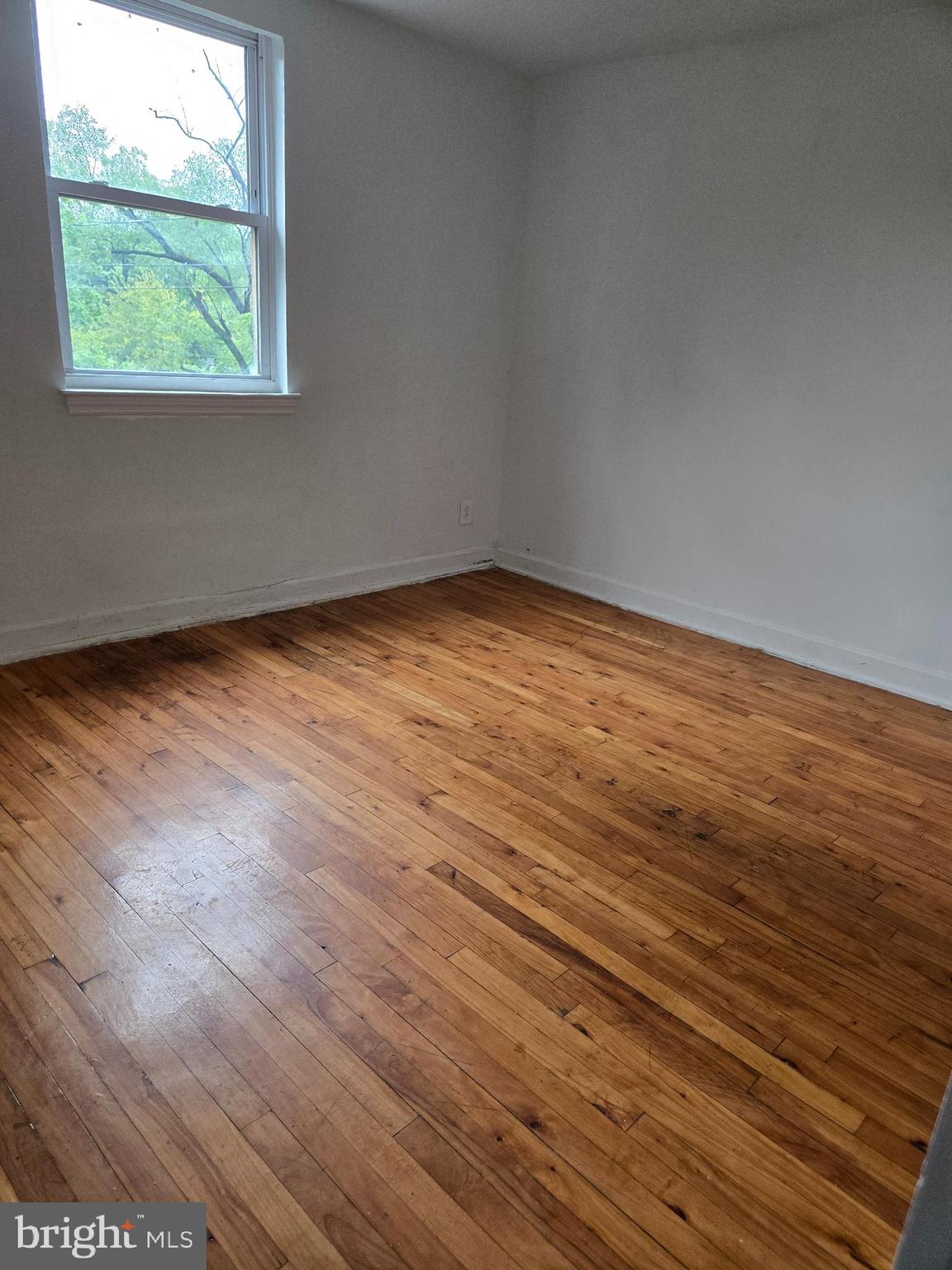 FALLSTAFF - Residential Lease