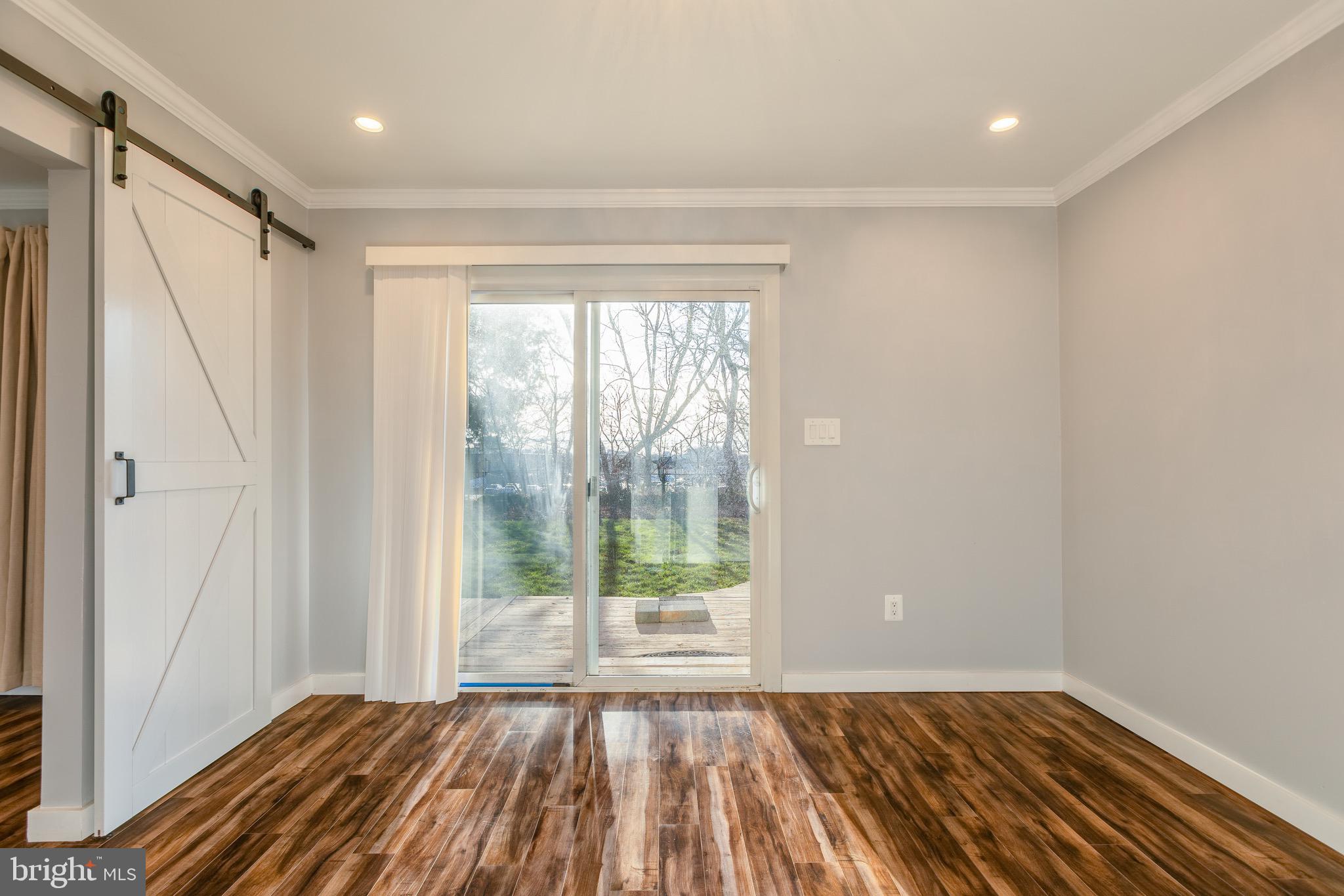 ROCKVILLE - Residential