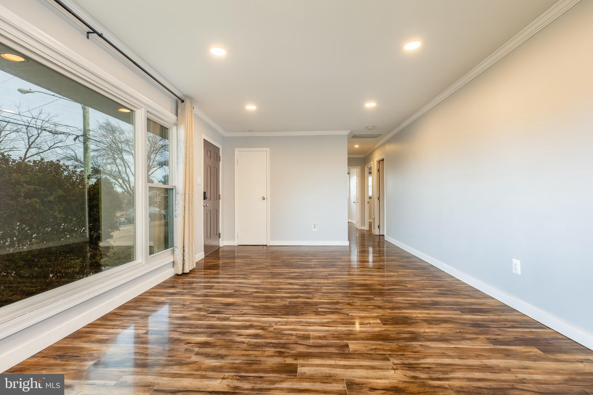 ROCKVILLE - Residential