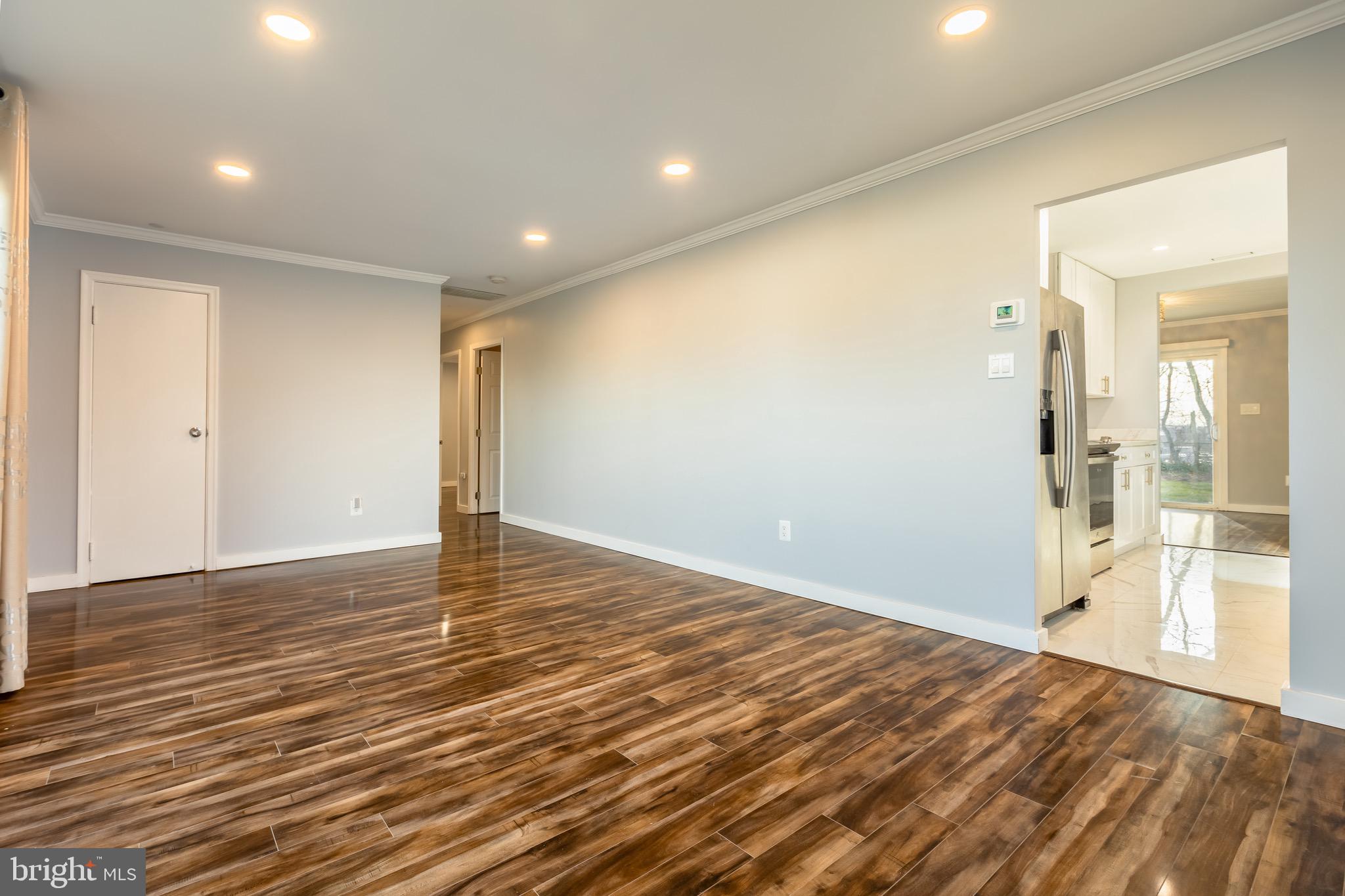 ROCKVILLE - Residential