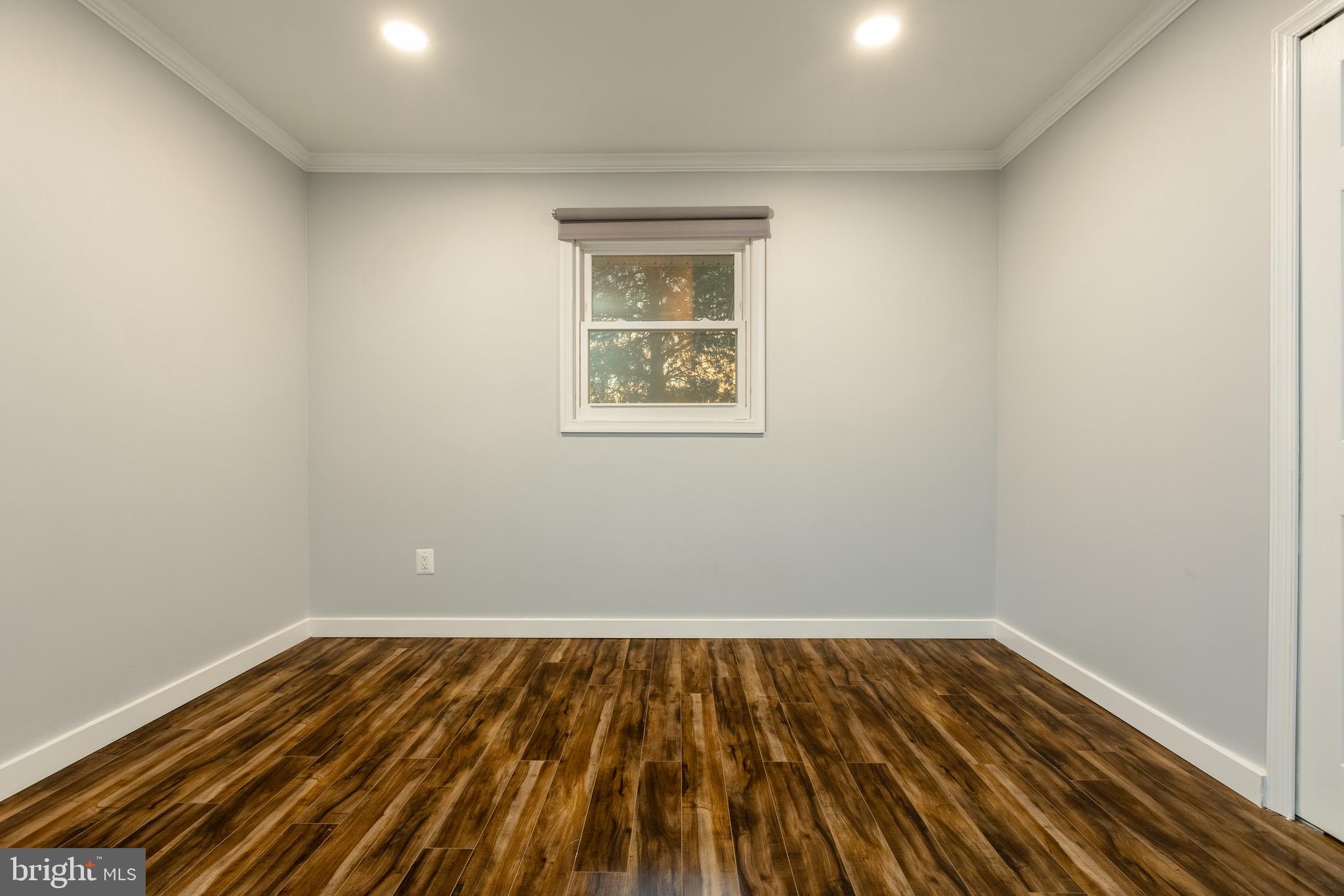 ROCKVILLE - Residential