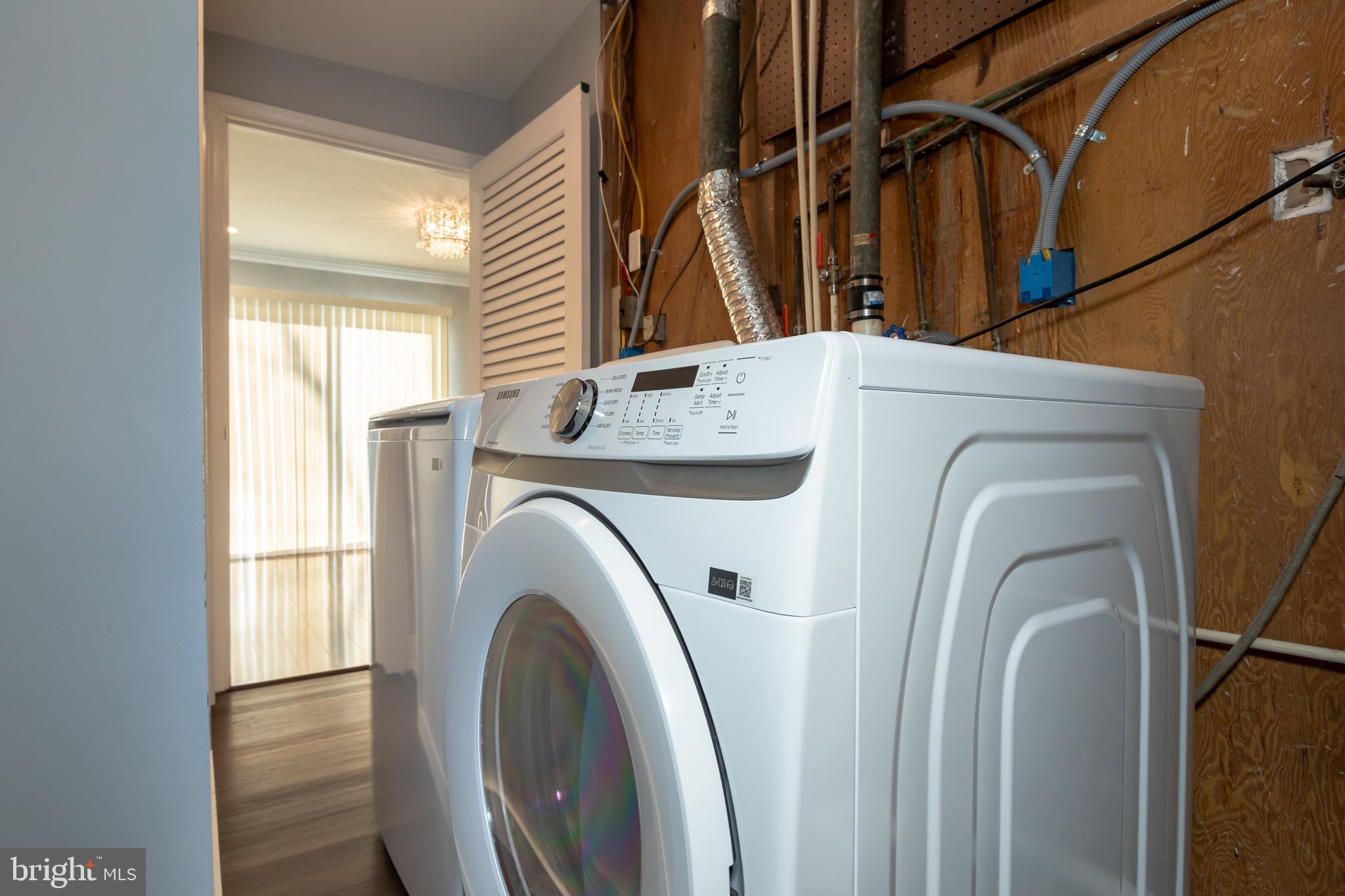 ROCKVILLE - Residential