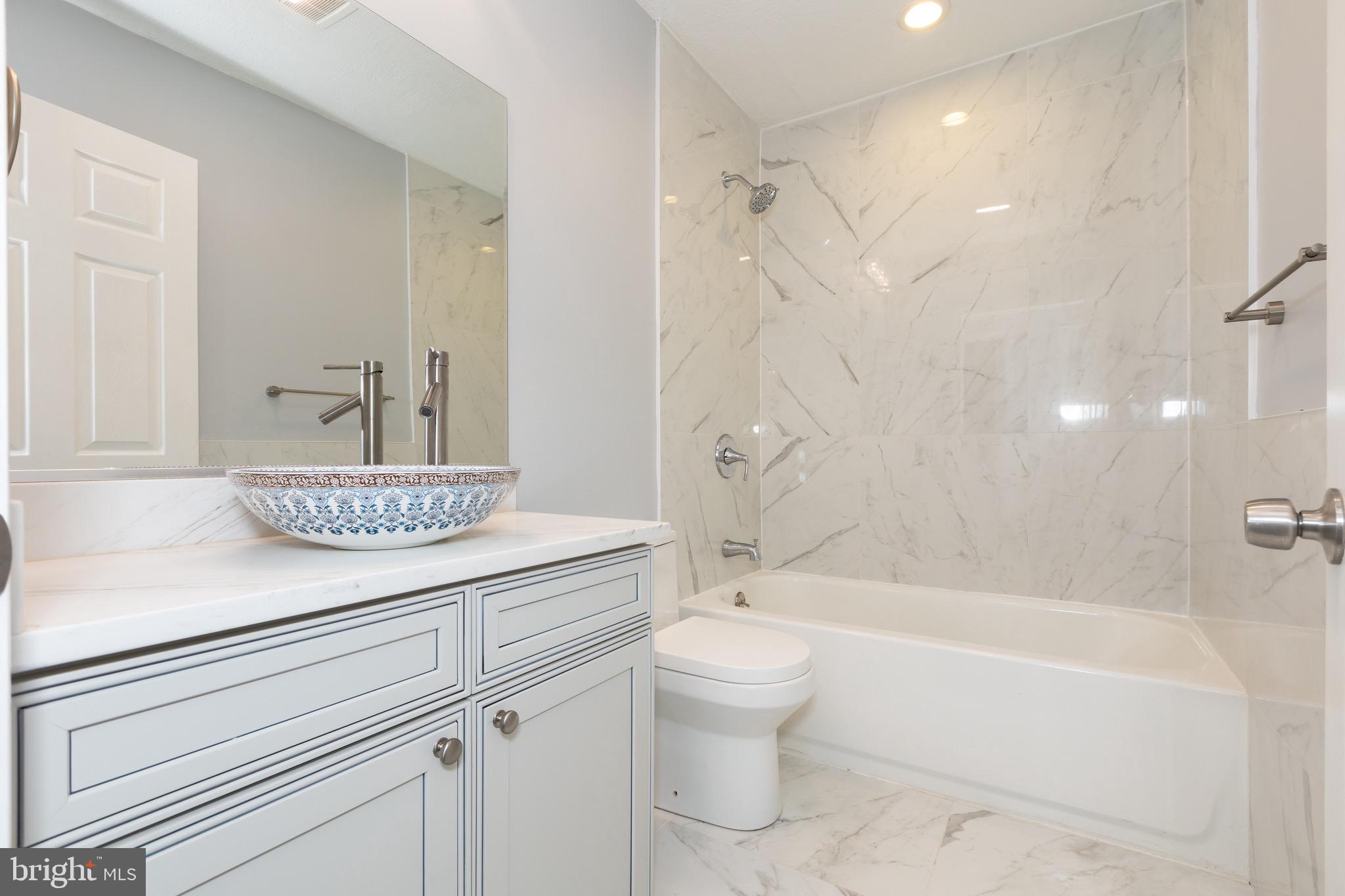 ROCKVILLE - Residential