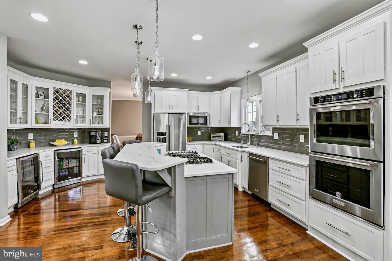 LOCUST HILL - Residential