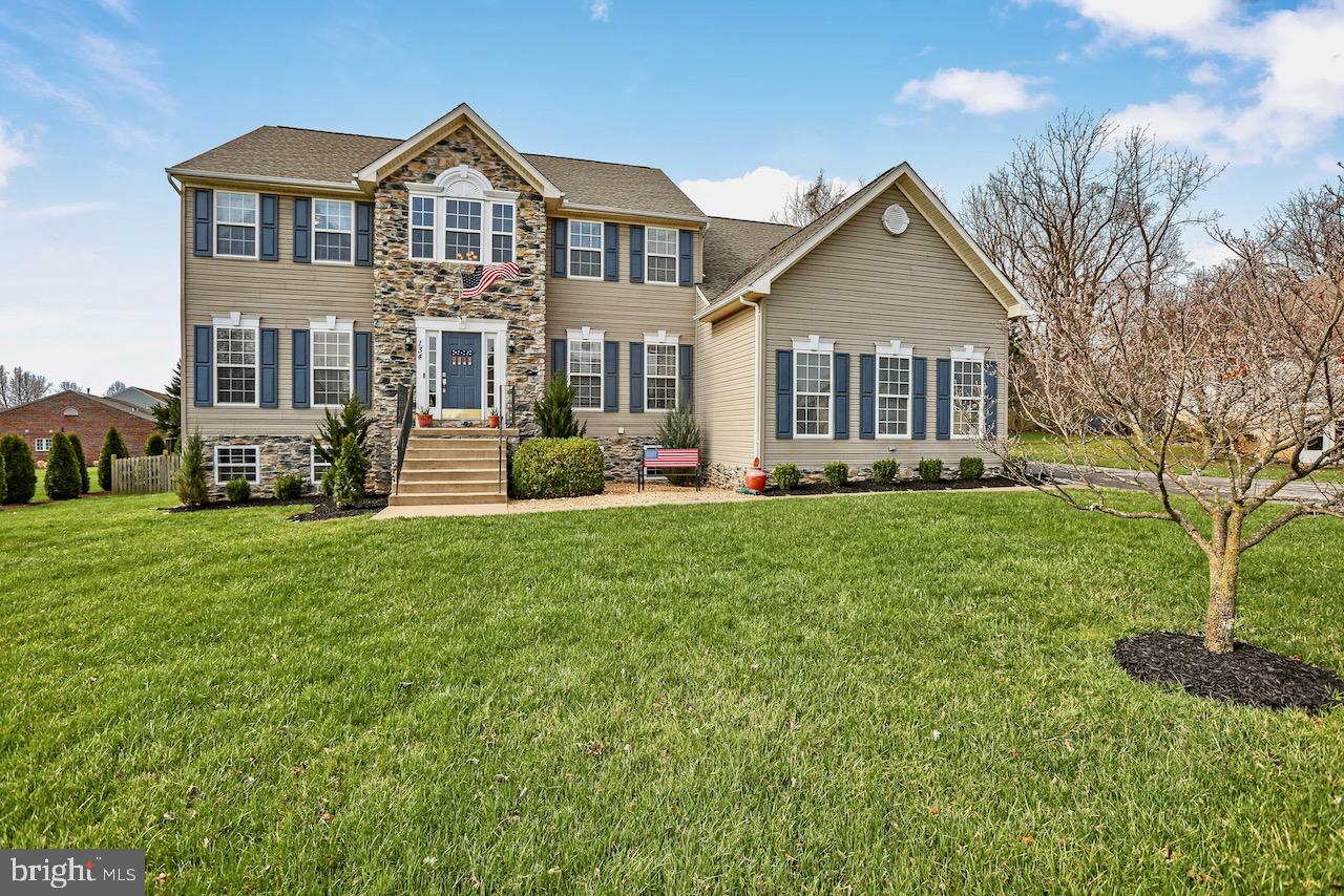 LOCUST HILL - Residential